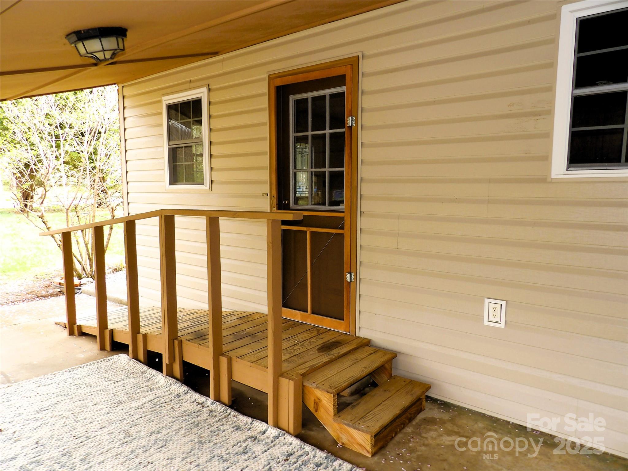 106 Pinetree Drive Property Photo 5