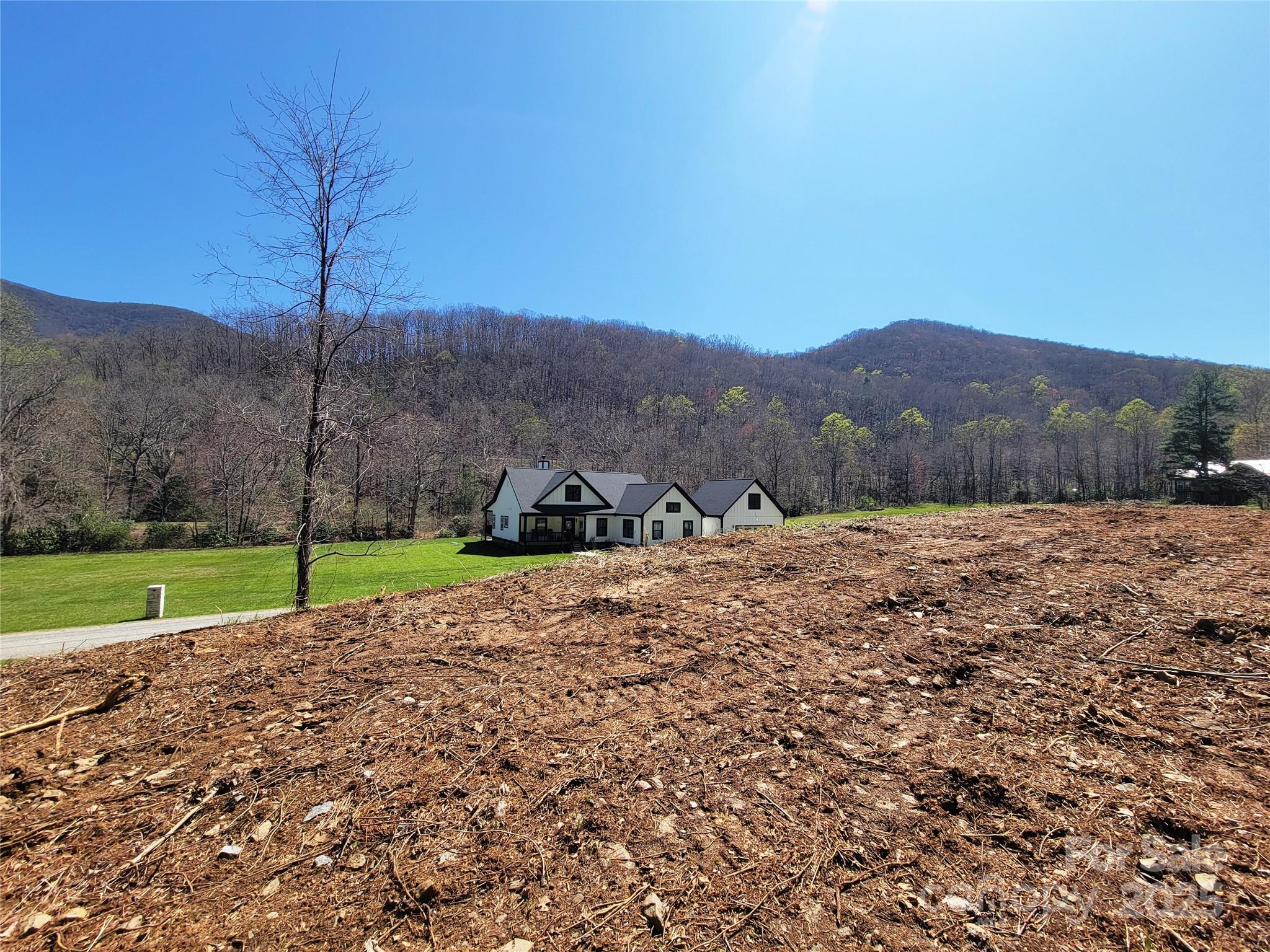 300 Shining Rock Drive 25 Property Photo 5