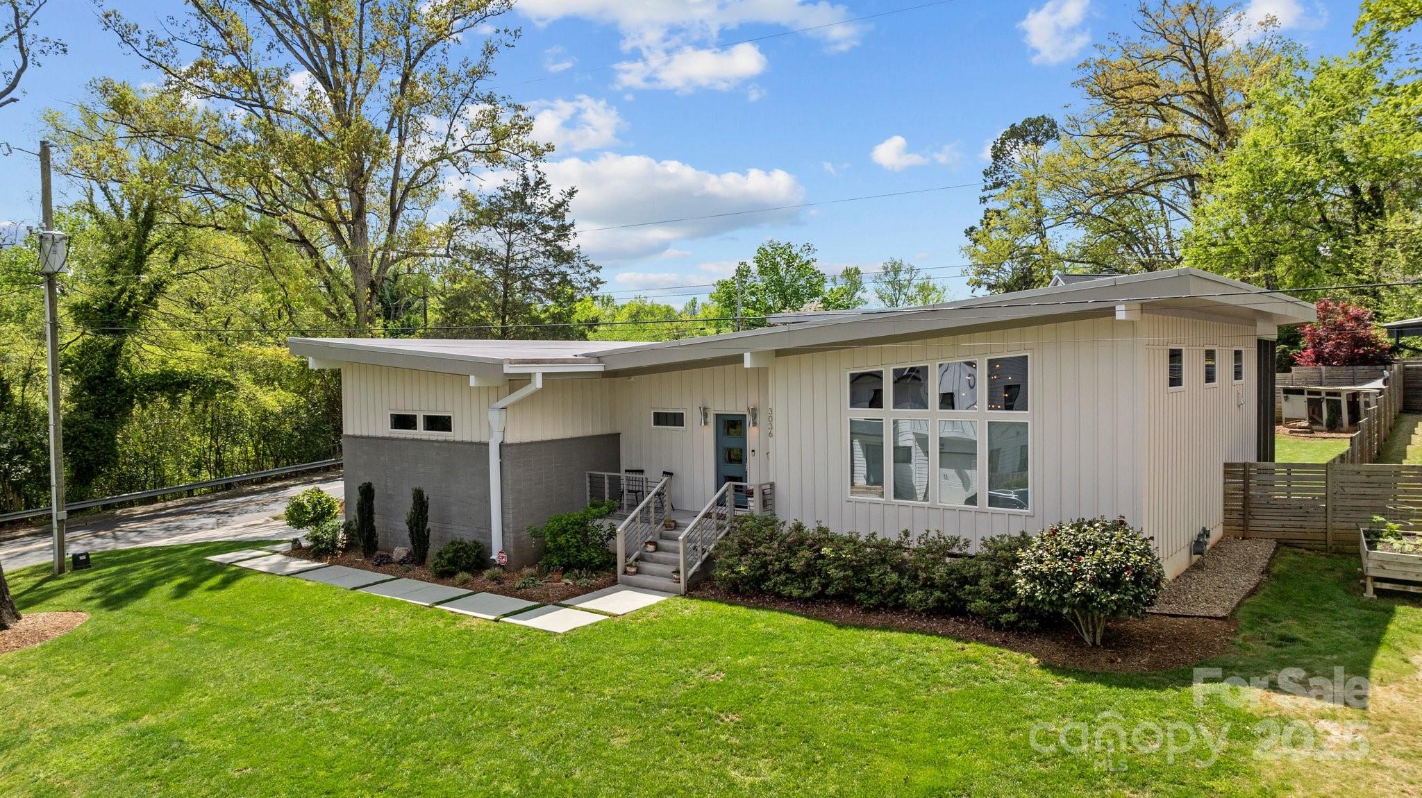 3036 Palm Avenue Property Photo 1