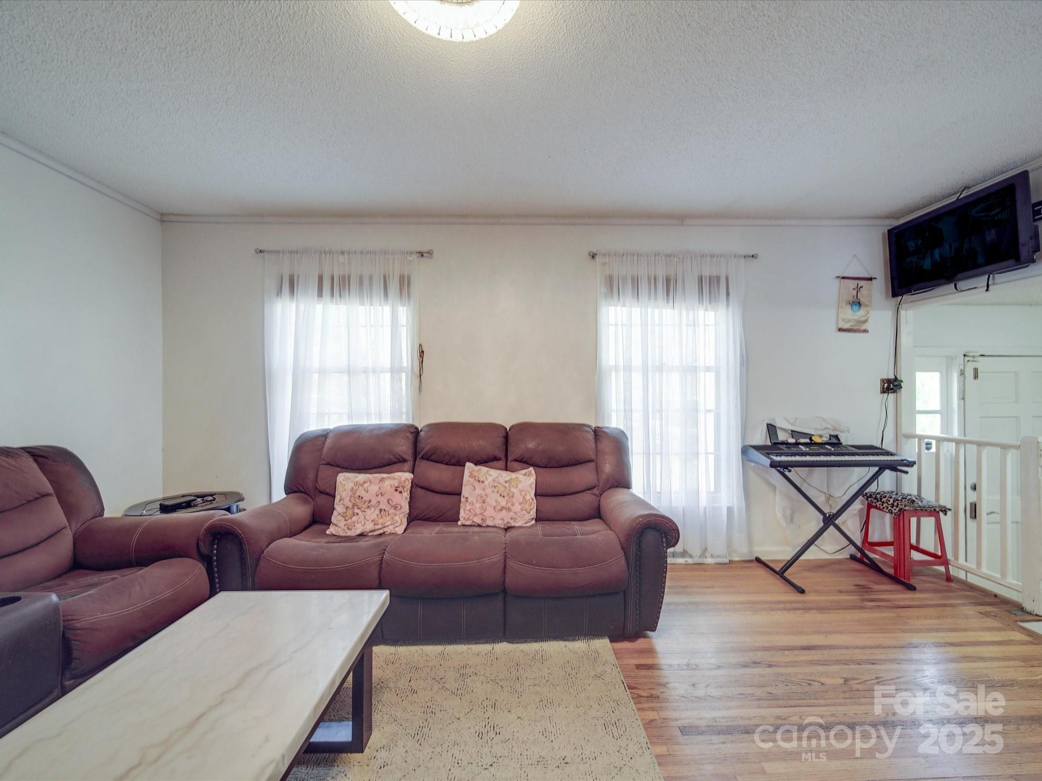6820 Elm Forest Drive Property Photo 5