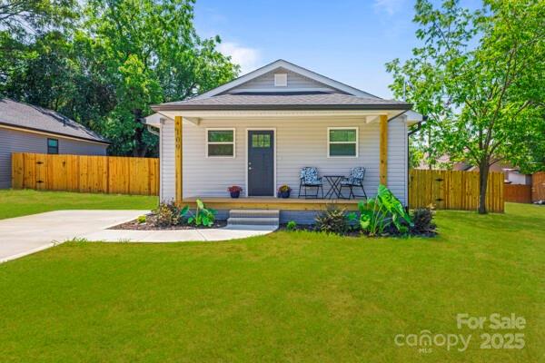 109 W Poplar Street Property Photo 5