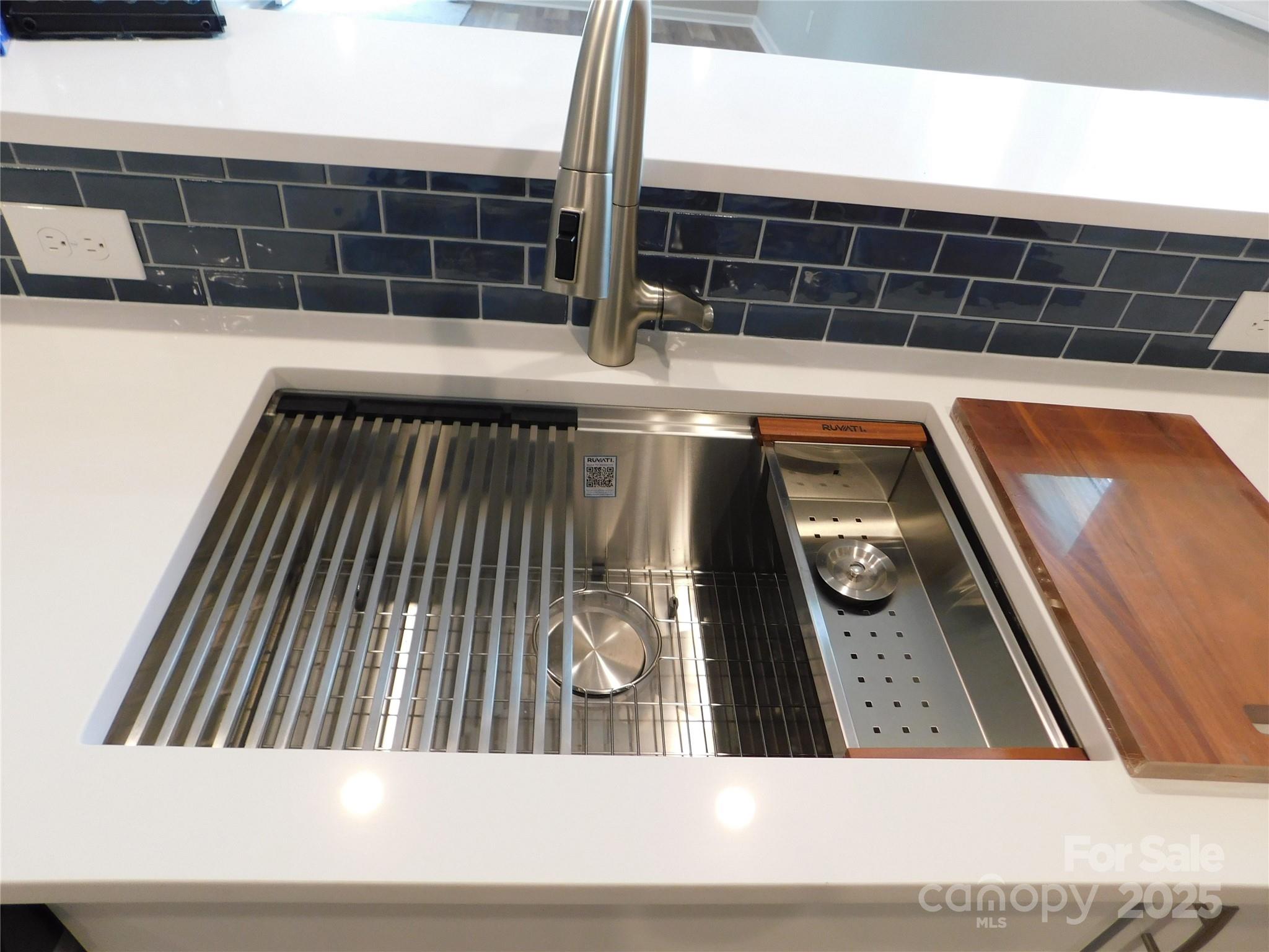 109 W Poplar Street Property Photo 15