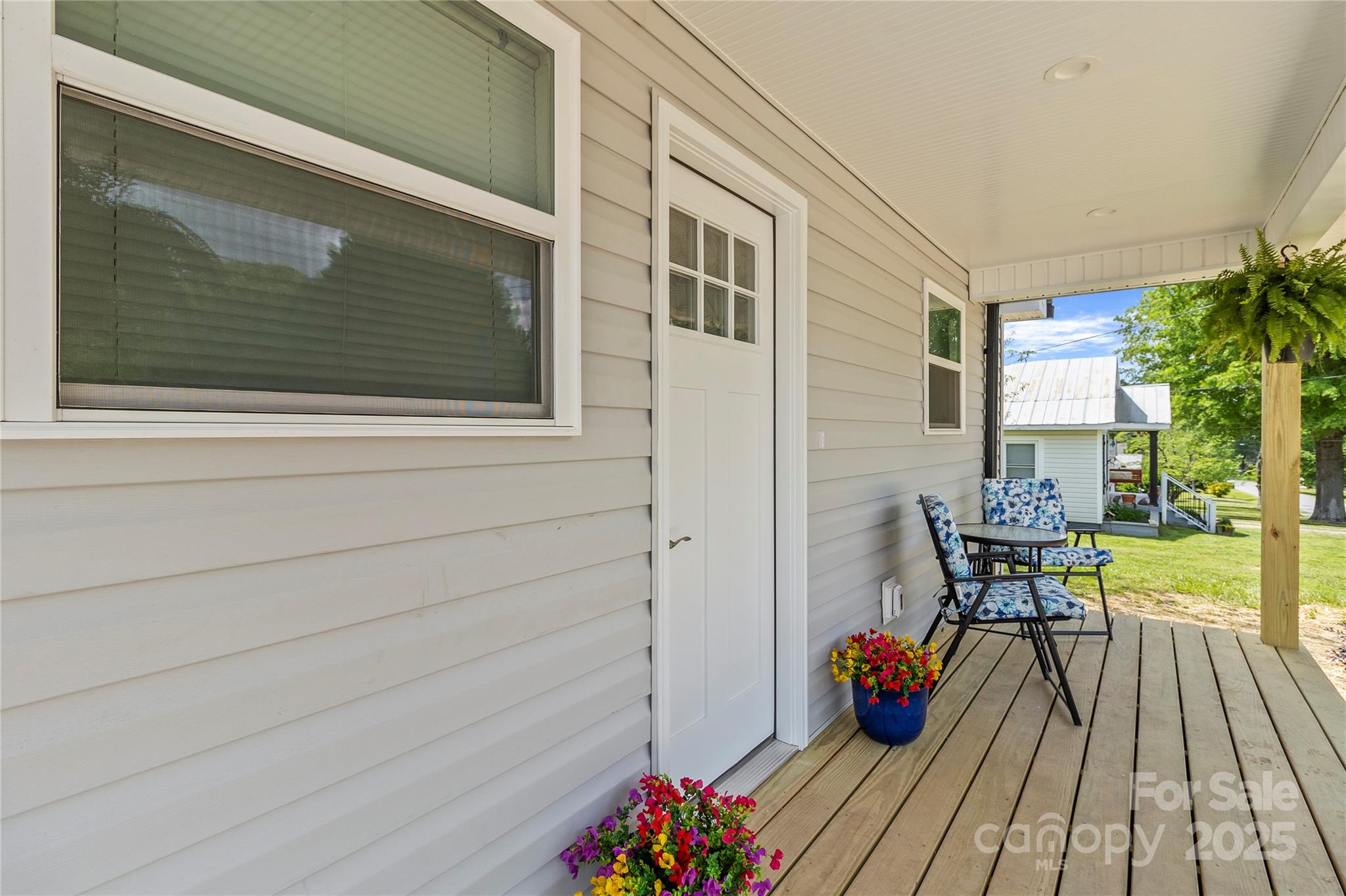 109 W Poplar Street Property Photo 36