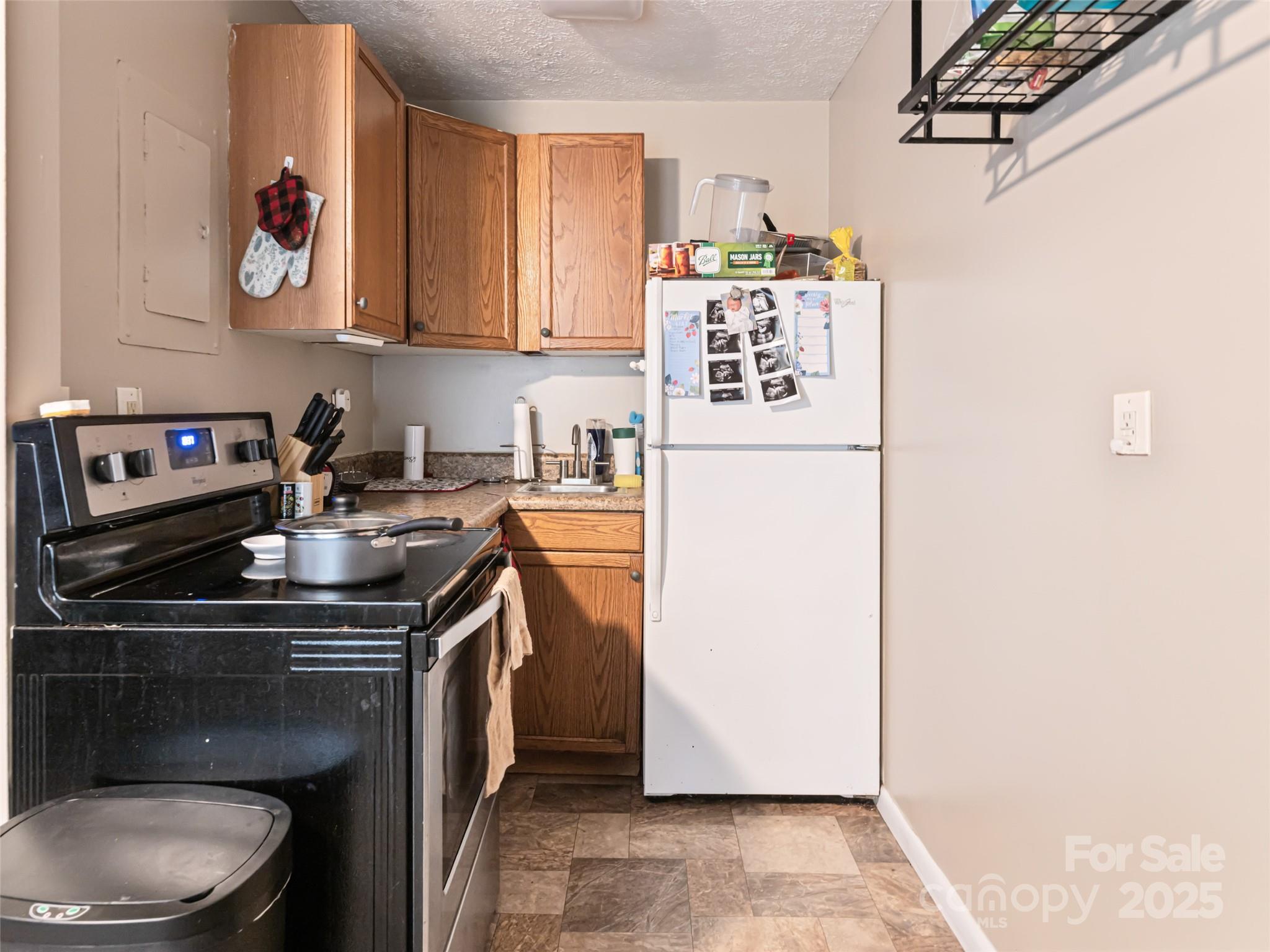 621 A,b,c & 623 Price Road Property Photo 8