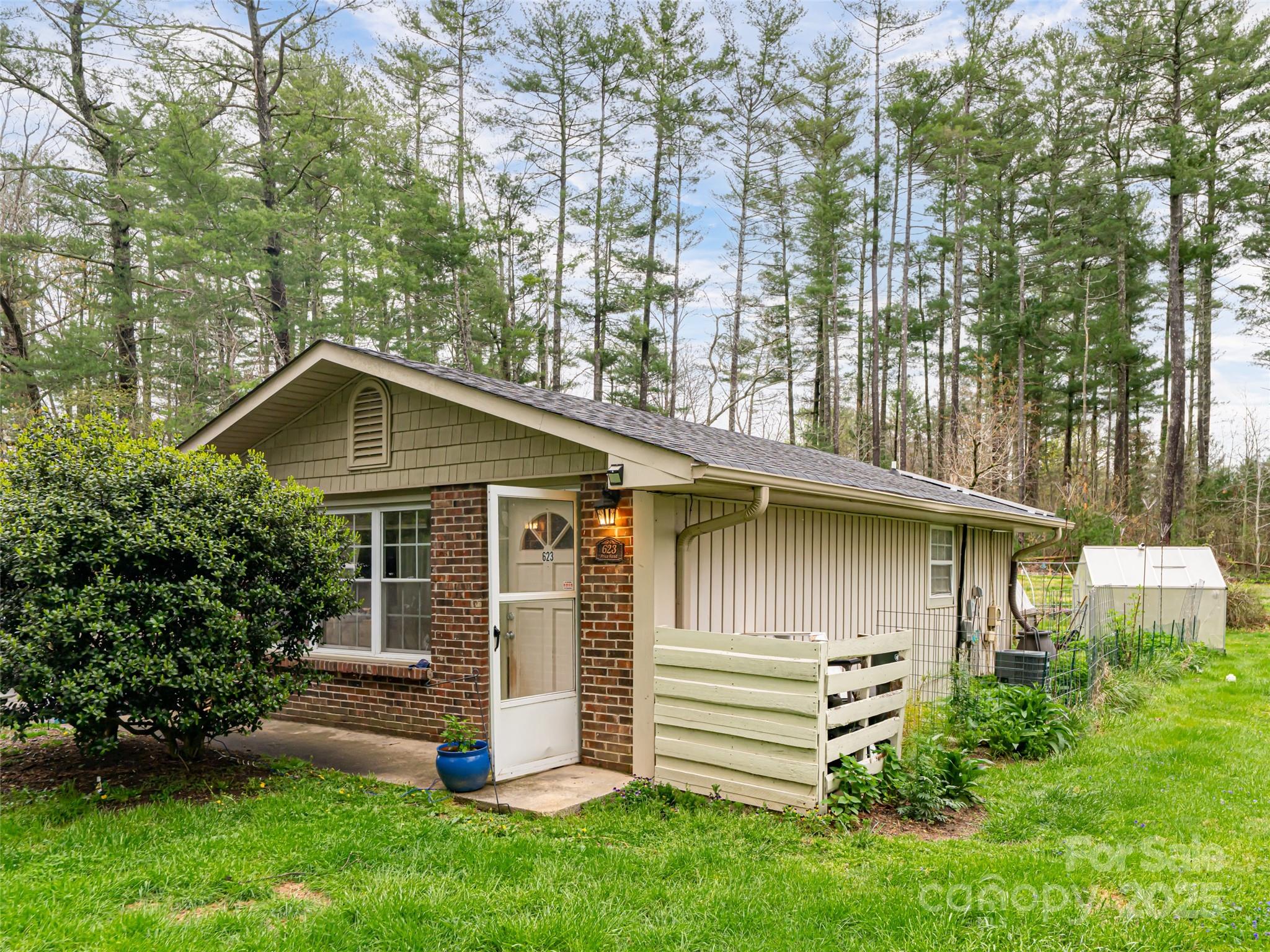 621 A,b,c & 623 Price Road Property Photo 15