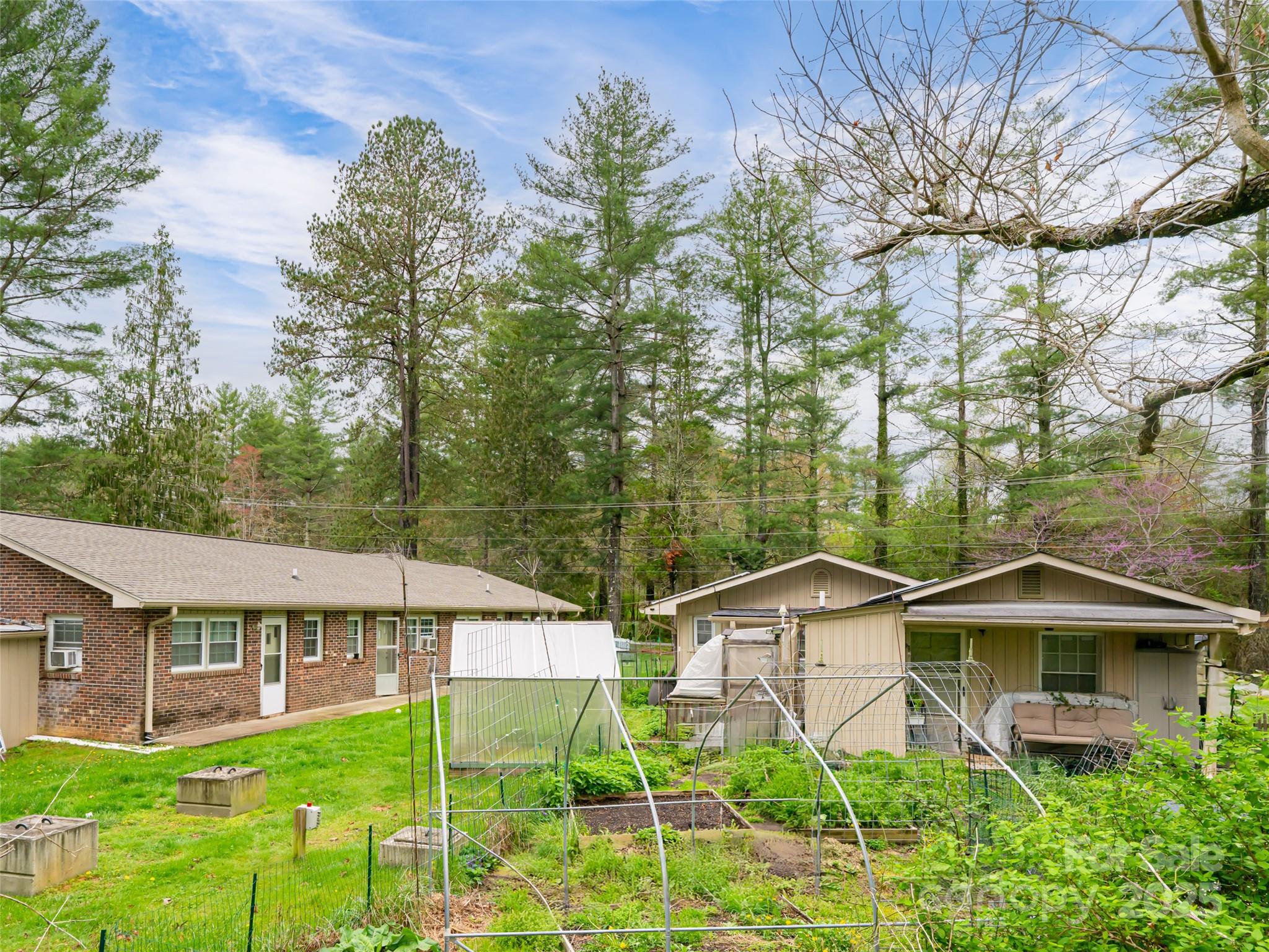 621 A,b,c & 623 Price Road Property Photo 27