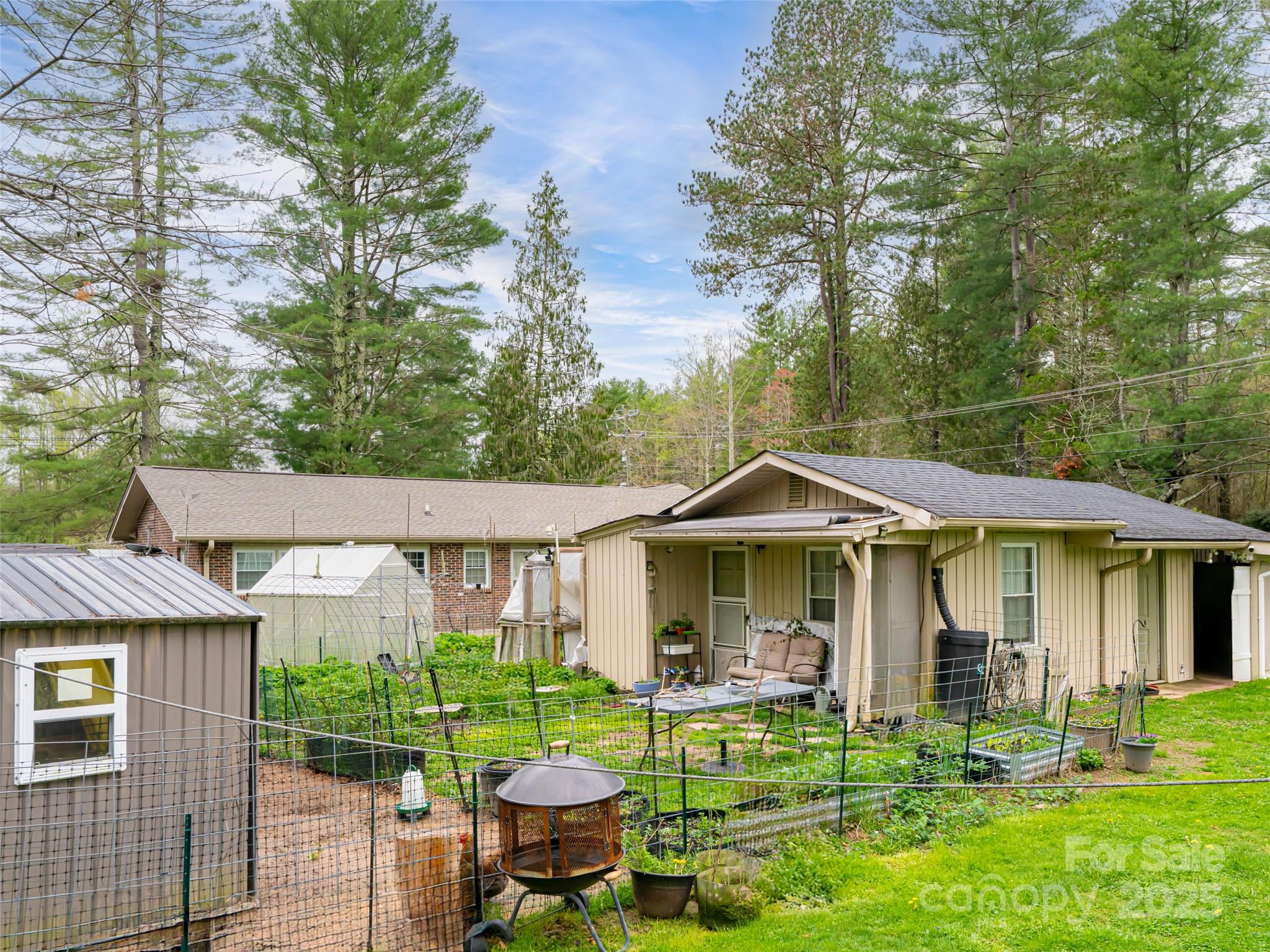 621 A,b,c & 623 Price Road Property Photo 28