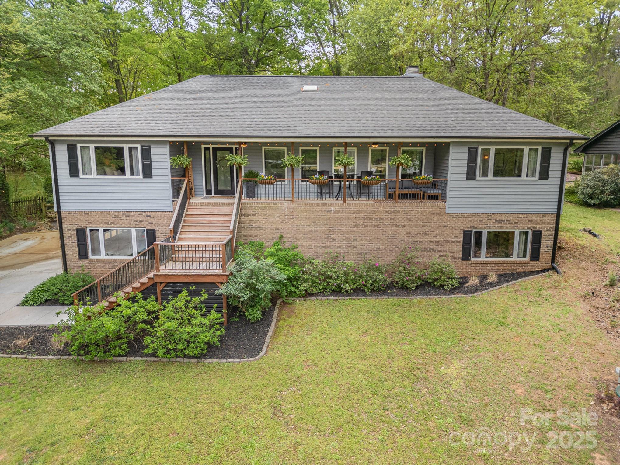 4517 Lake Shore Road Property Photo 2