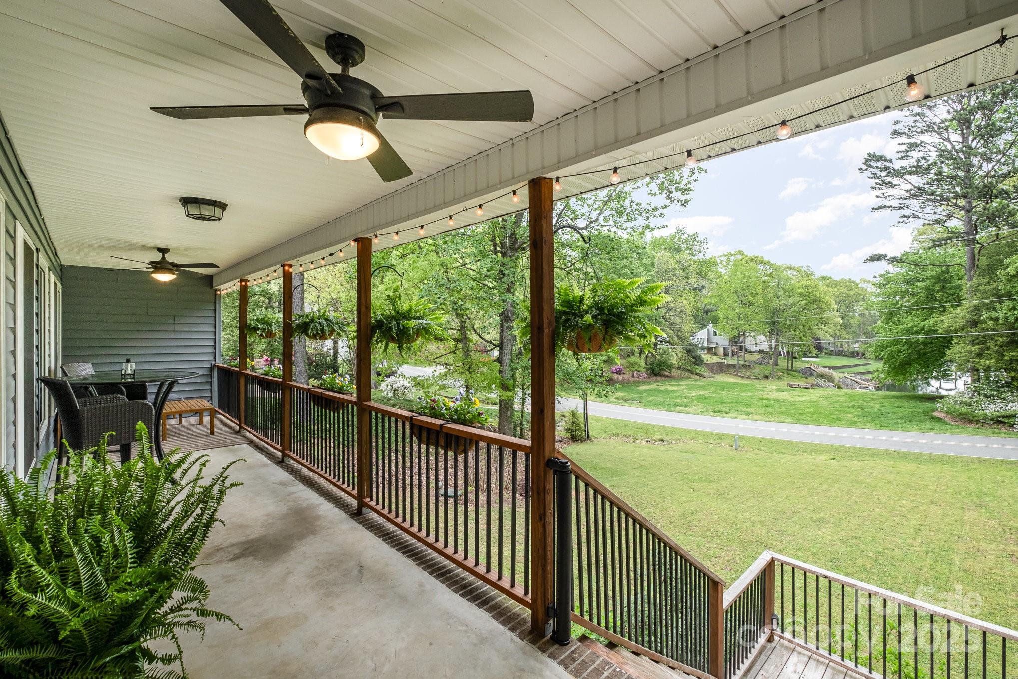 4517 Lake Shore Road Property Photo 5