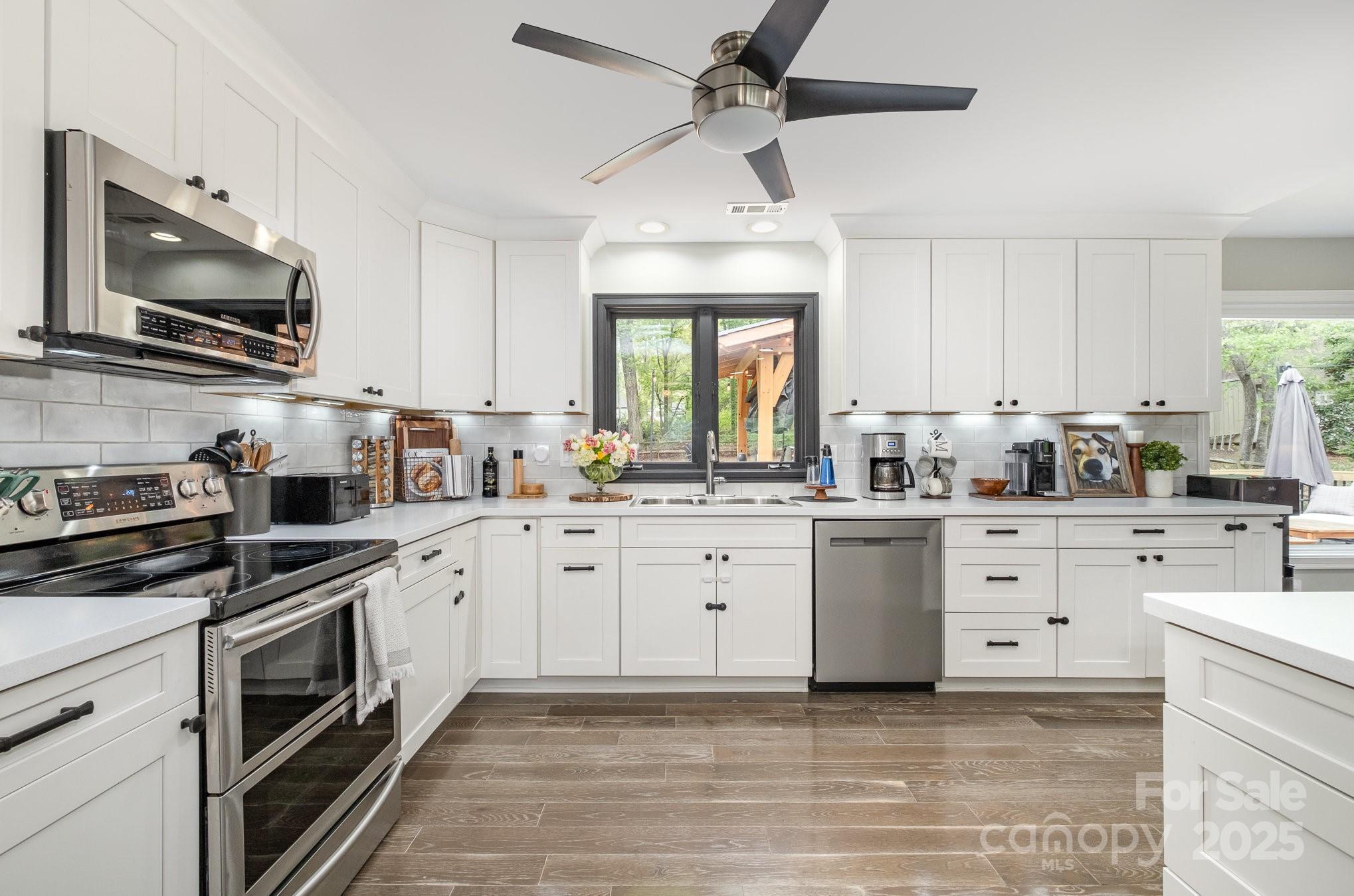 4517 Lake Shore Road Property Photo 18