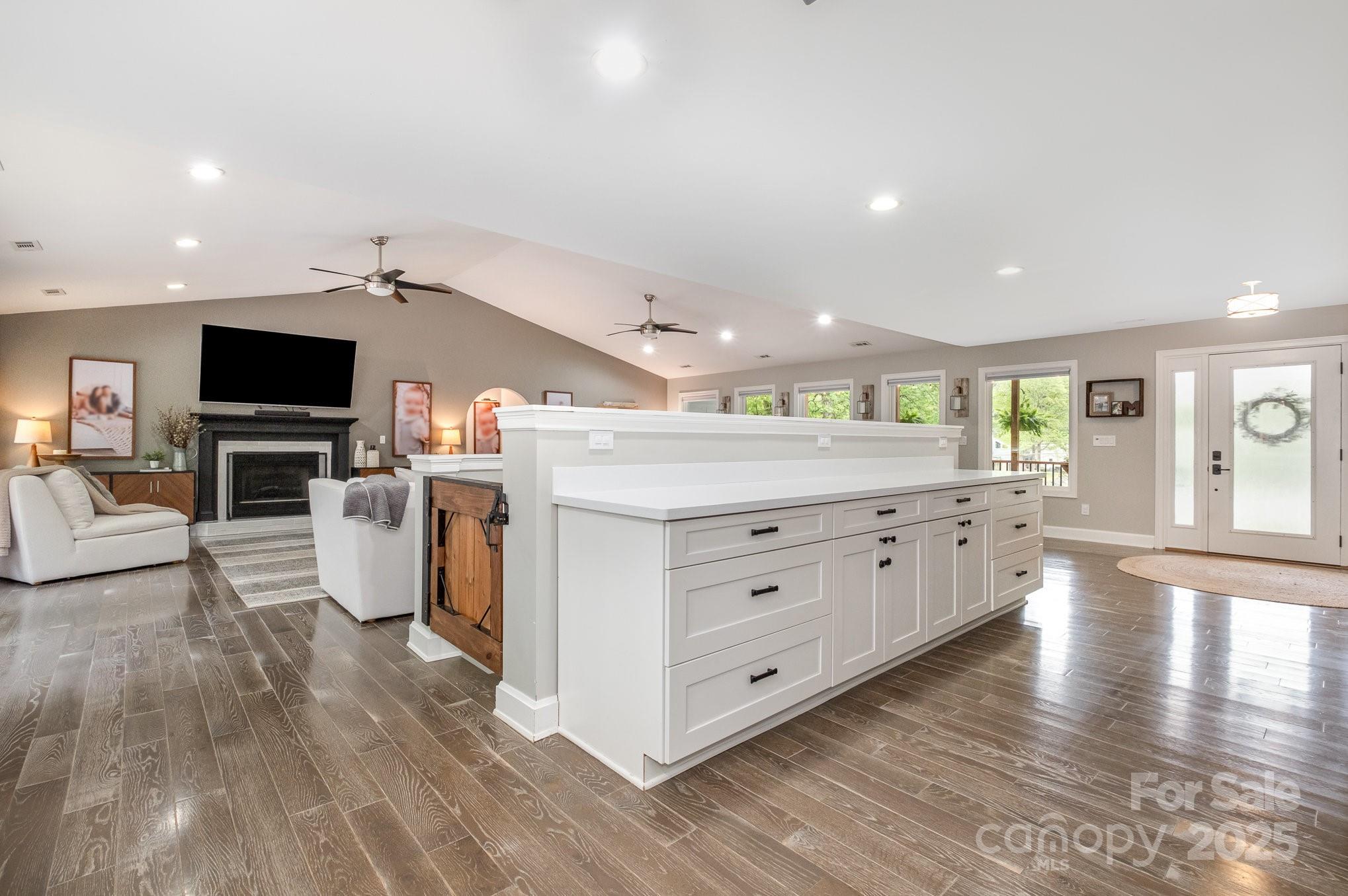 4517 Lake Shore Road Property Photo 19