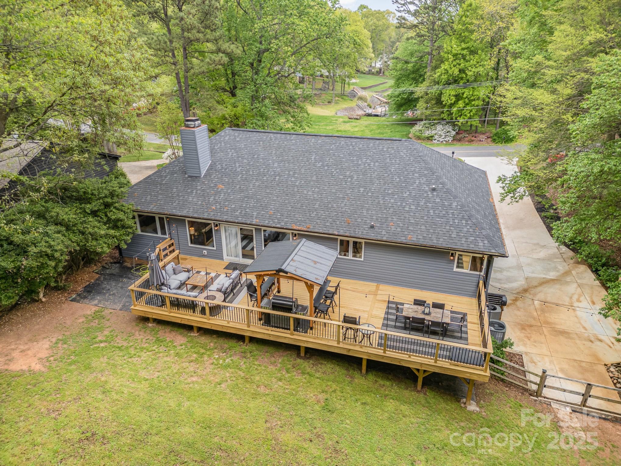 4517 Lake Shore Road Property Photo 44
