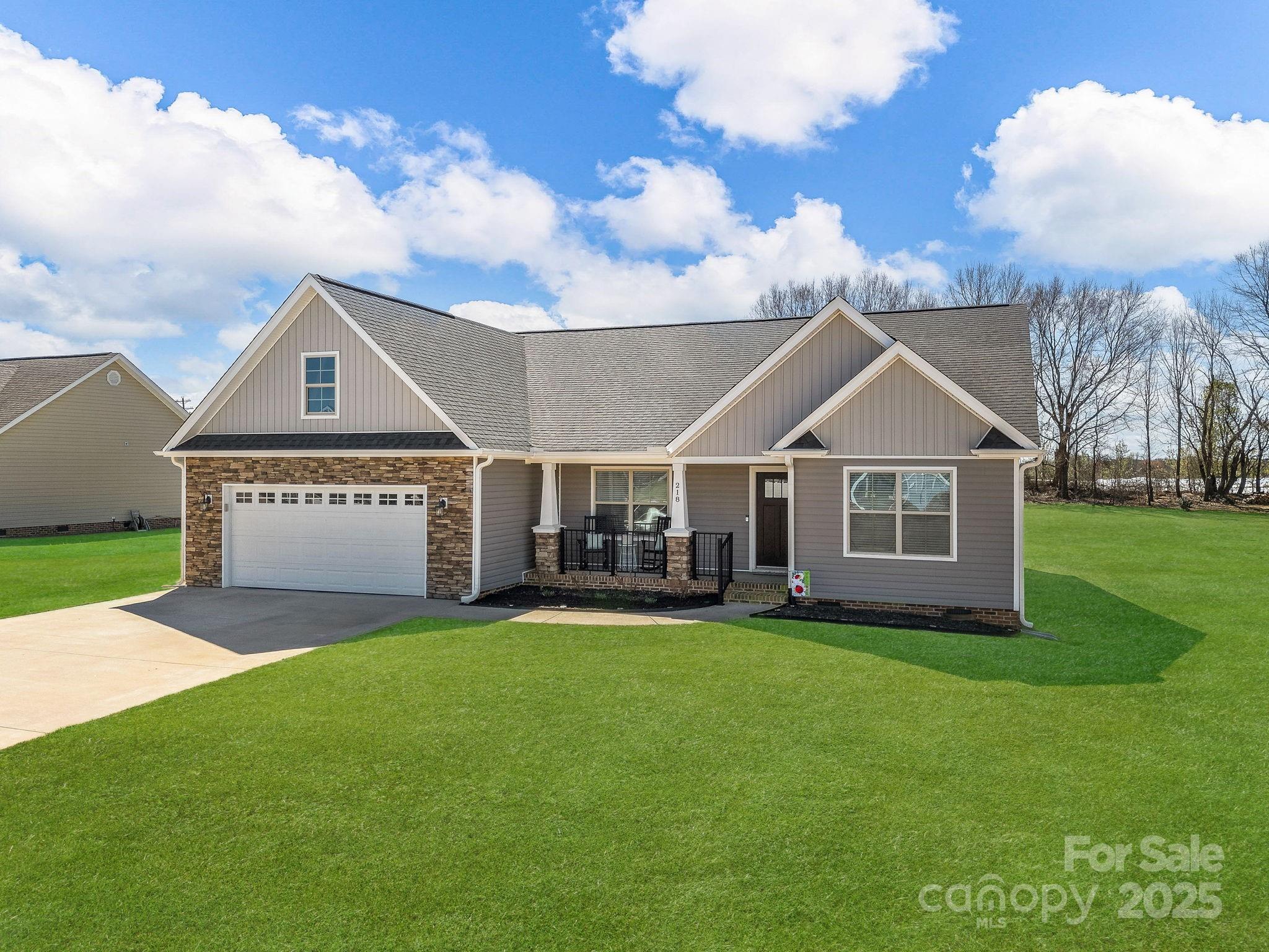 218 Little Man Drive Property Photo 1