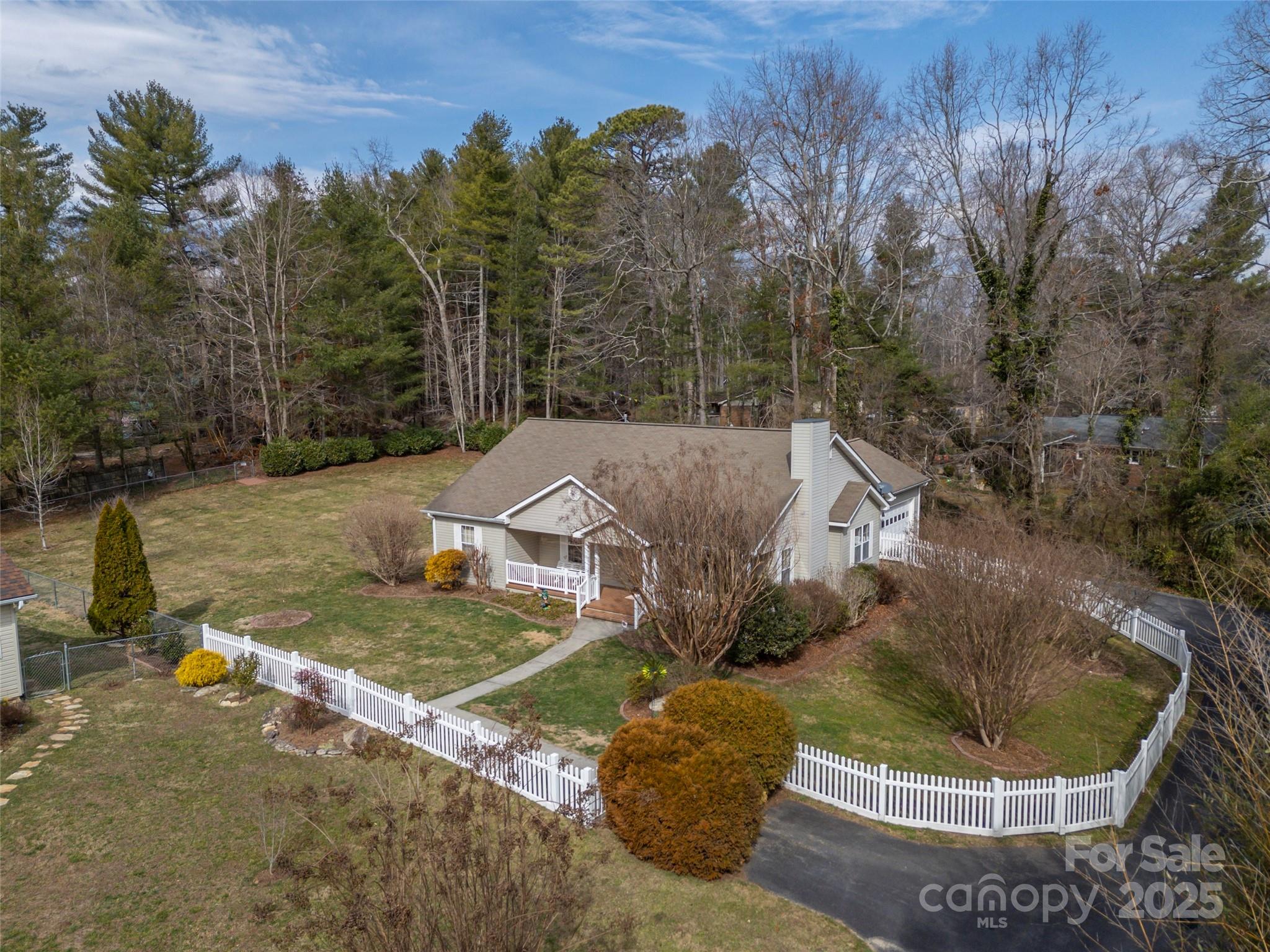 103 Sinclair Lane Property Photo