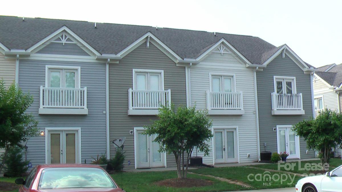 160 Parkwood Avenue Property Photo