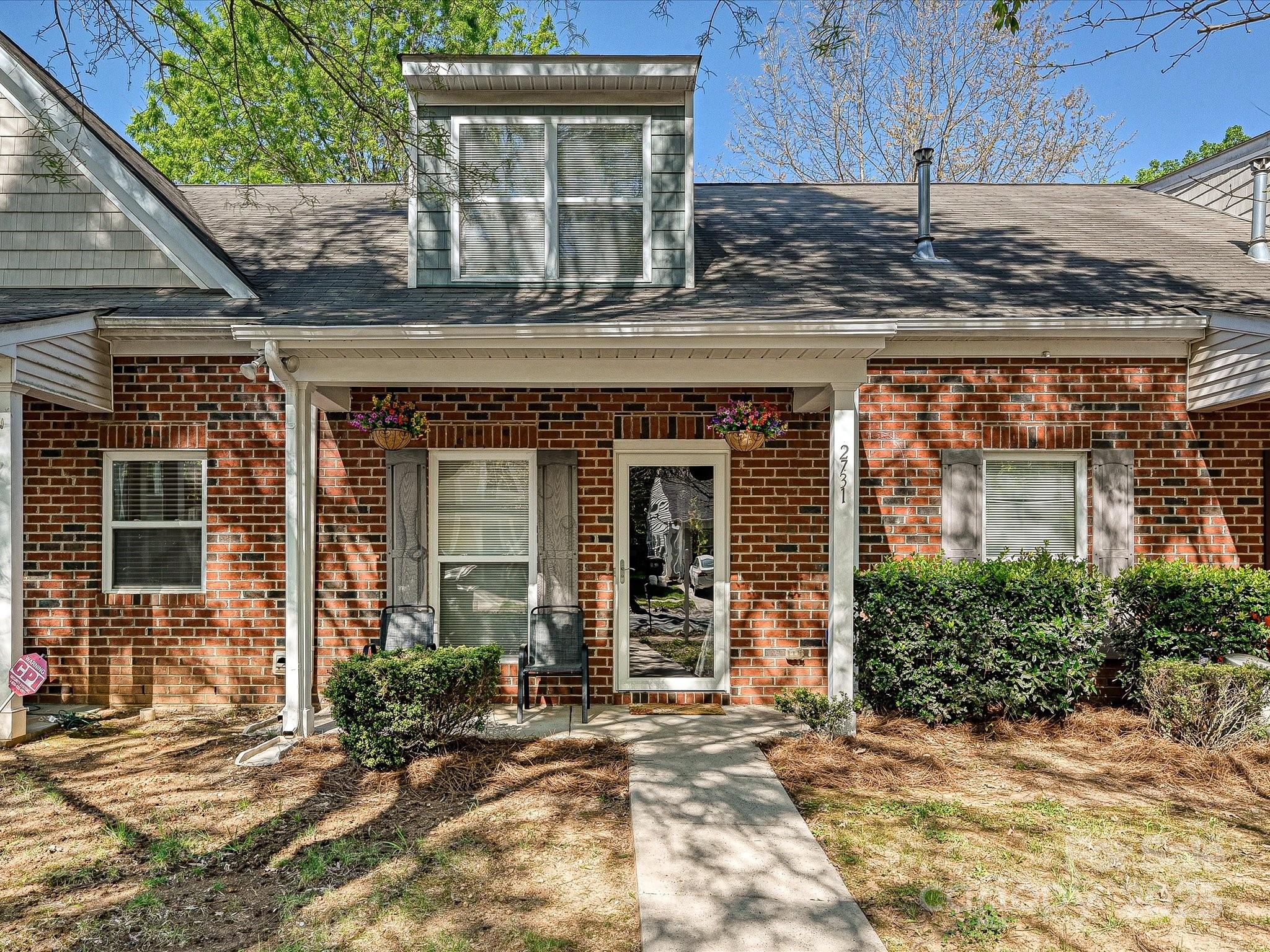 2731 Meadow Knoll Drive Property Photo