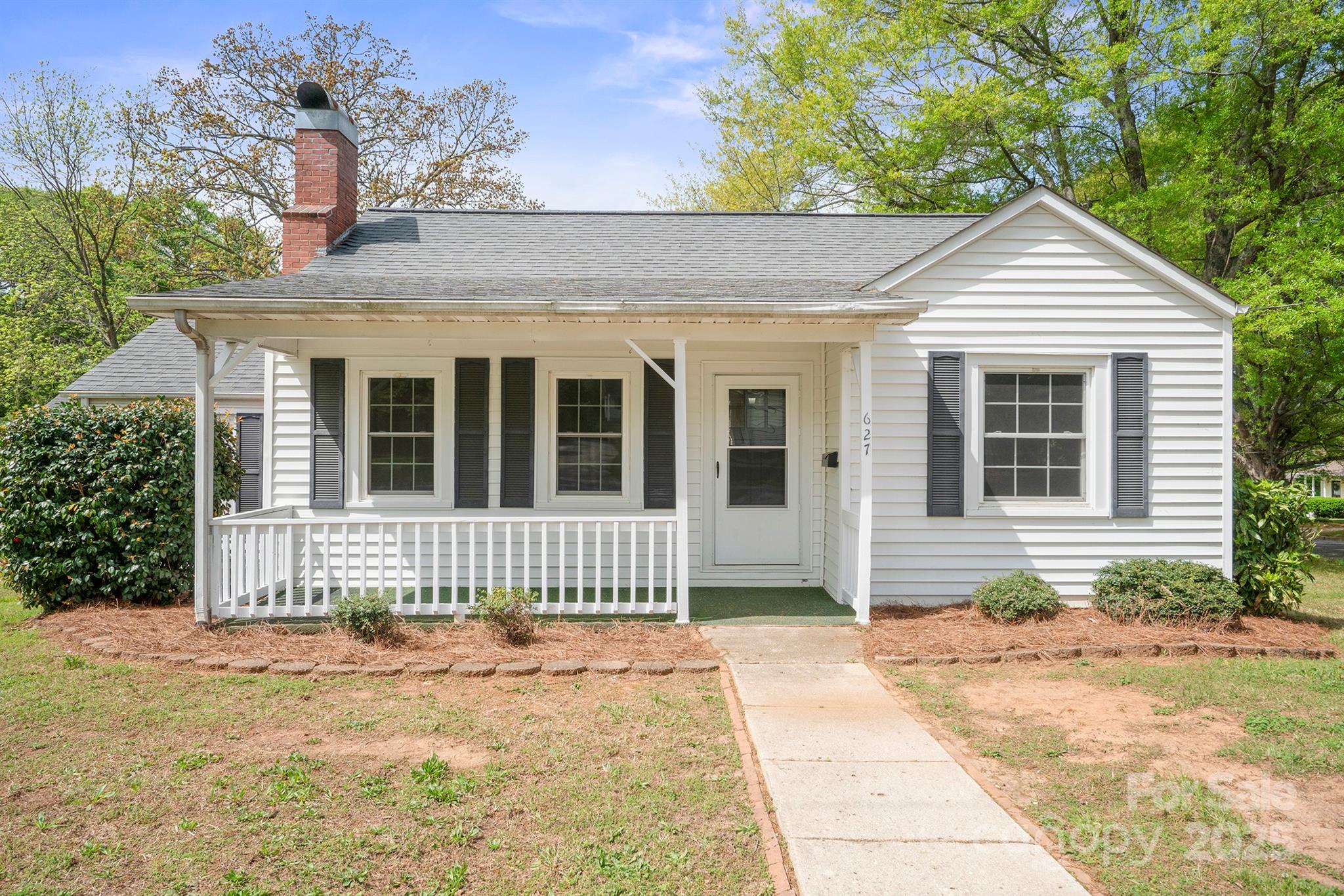 627 N Flint Street Property Photo