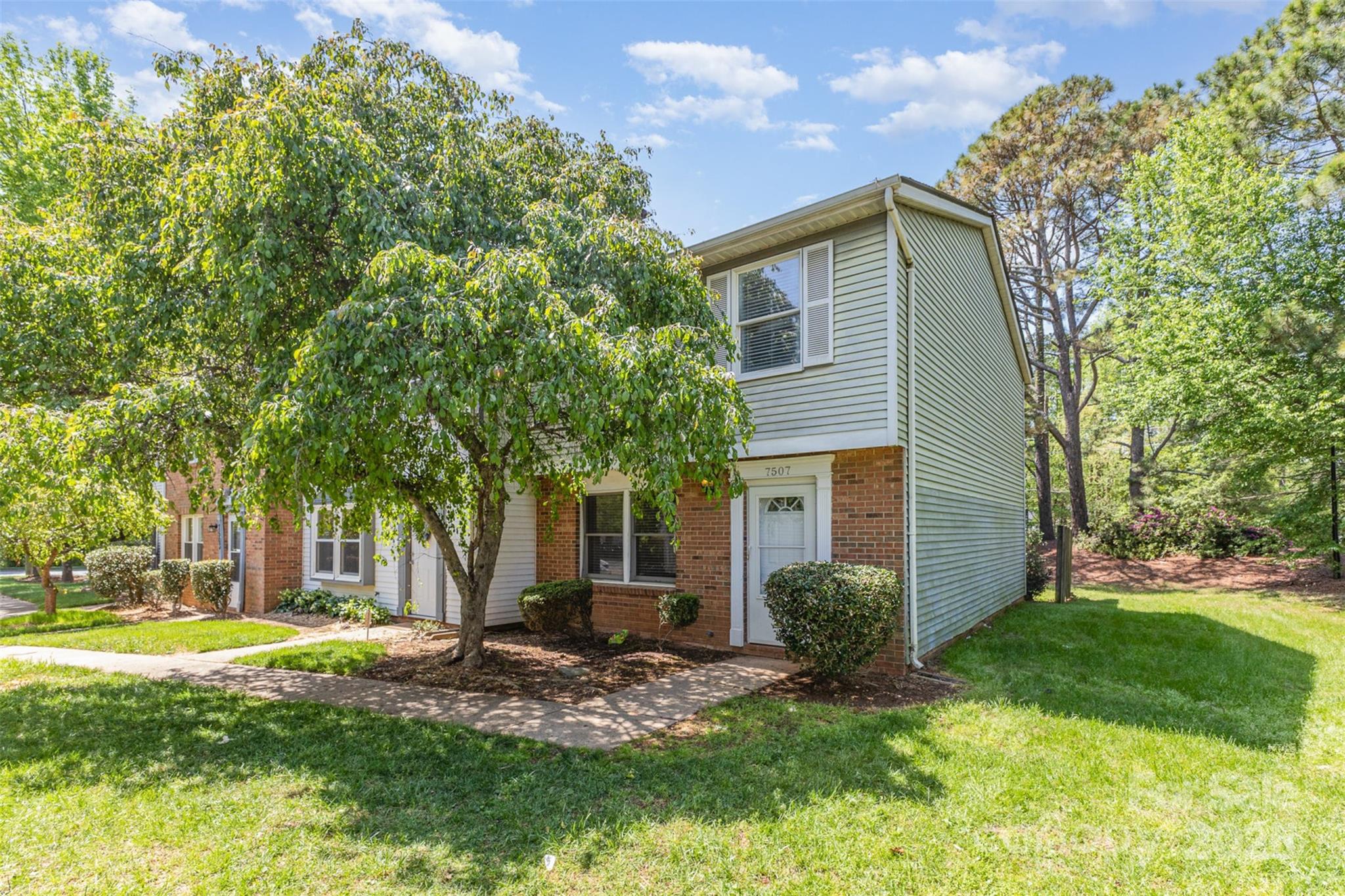 7507 Holly Grove Court Property Photo