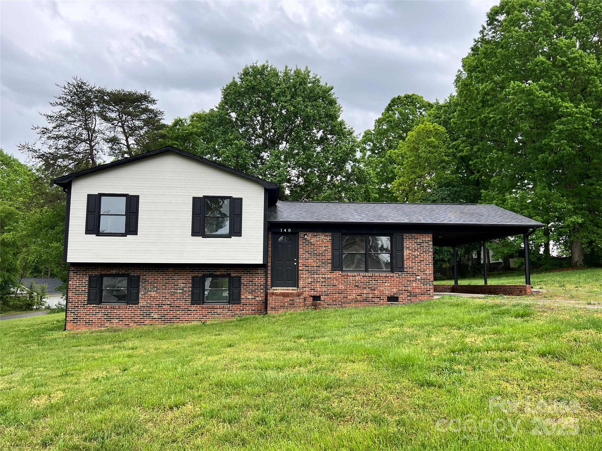 140 Brookhollow Drive Property Photo