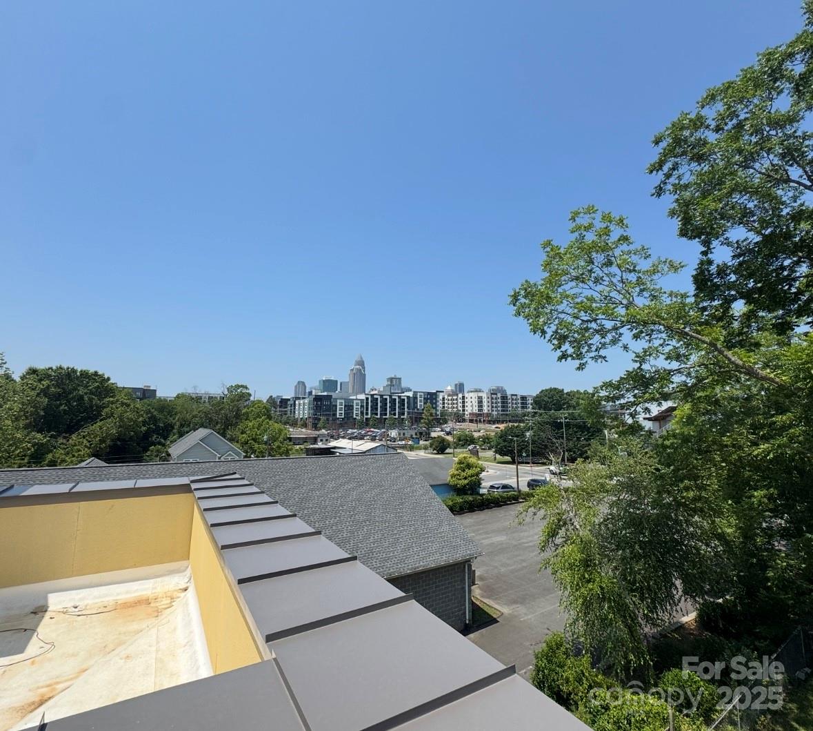 604 E 16th Street Property Photo 5