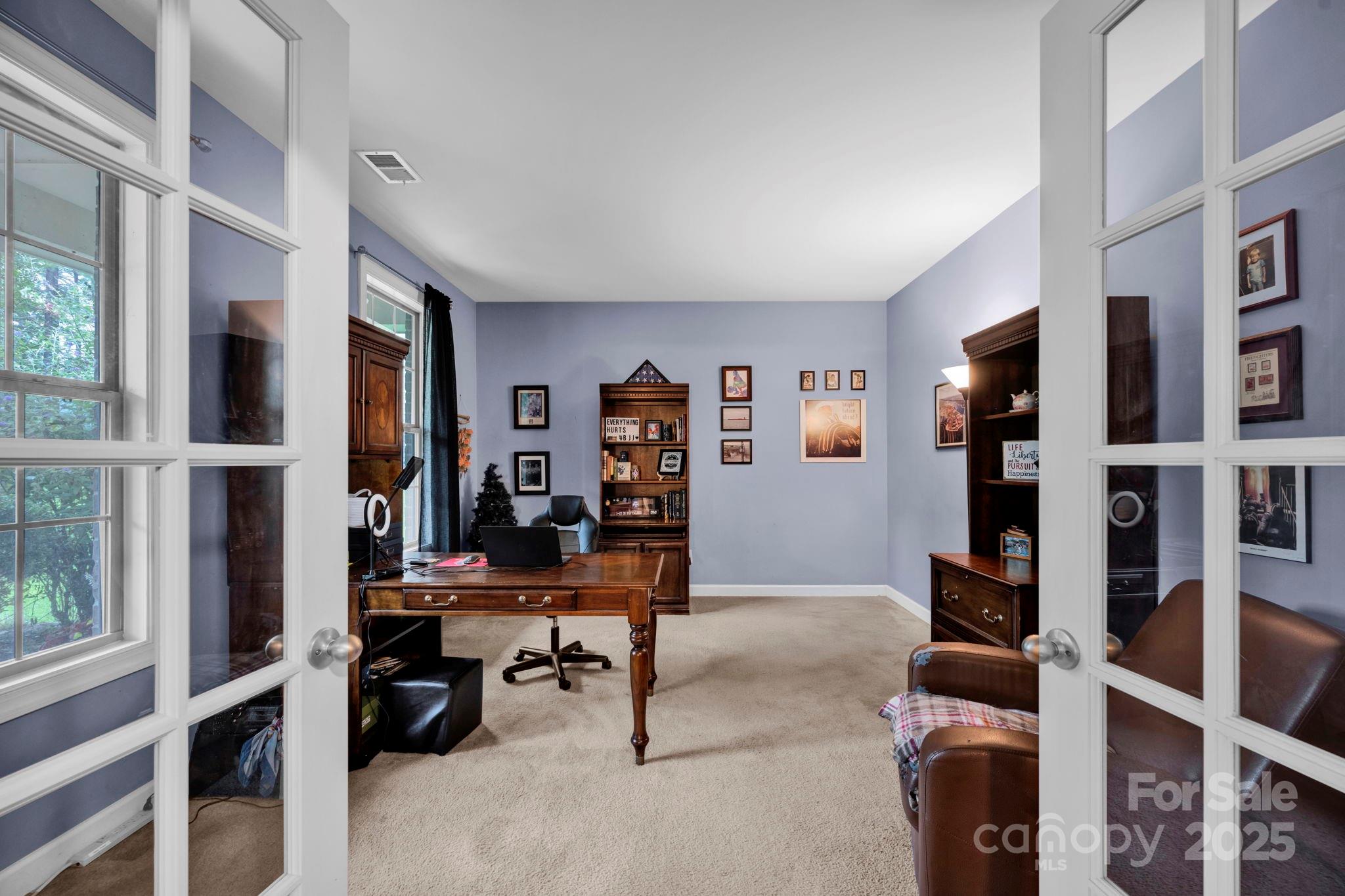 111 St Sophia Court Property Photo 8