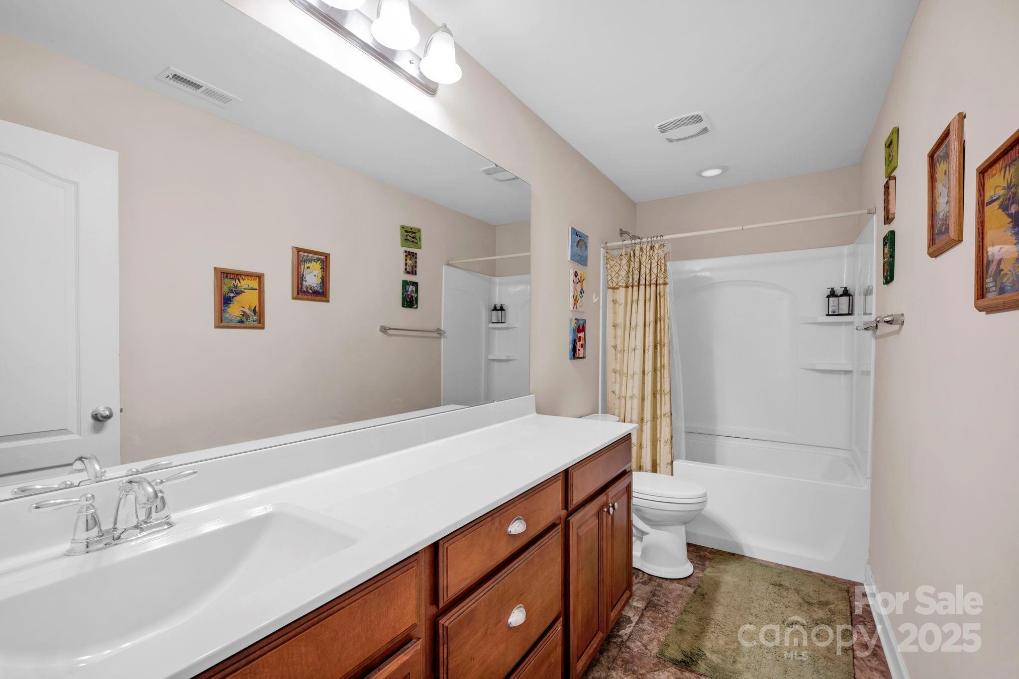 111 St Sophia Court Property Photo 31