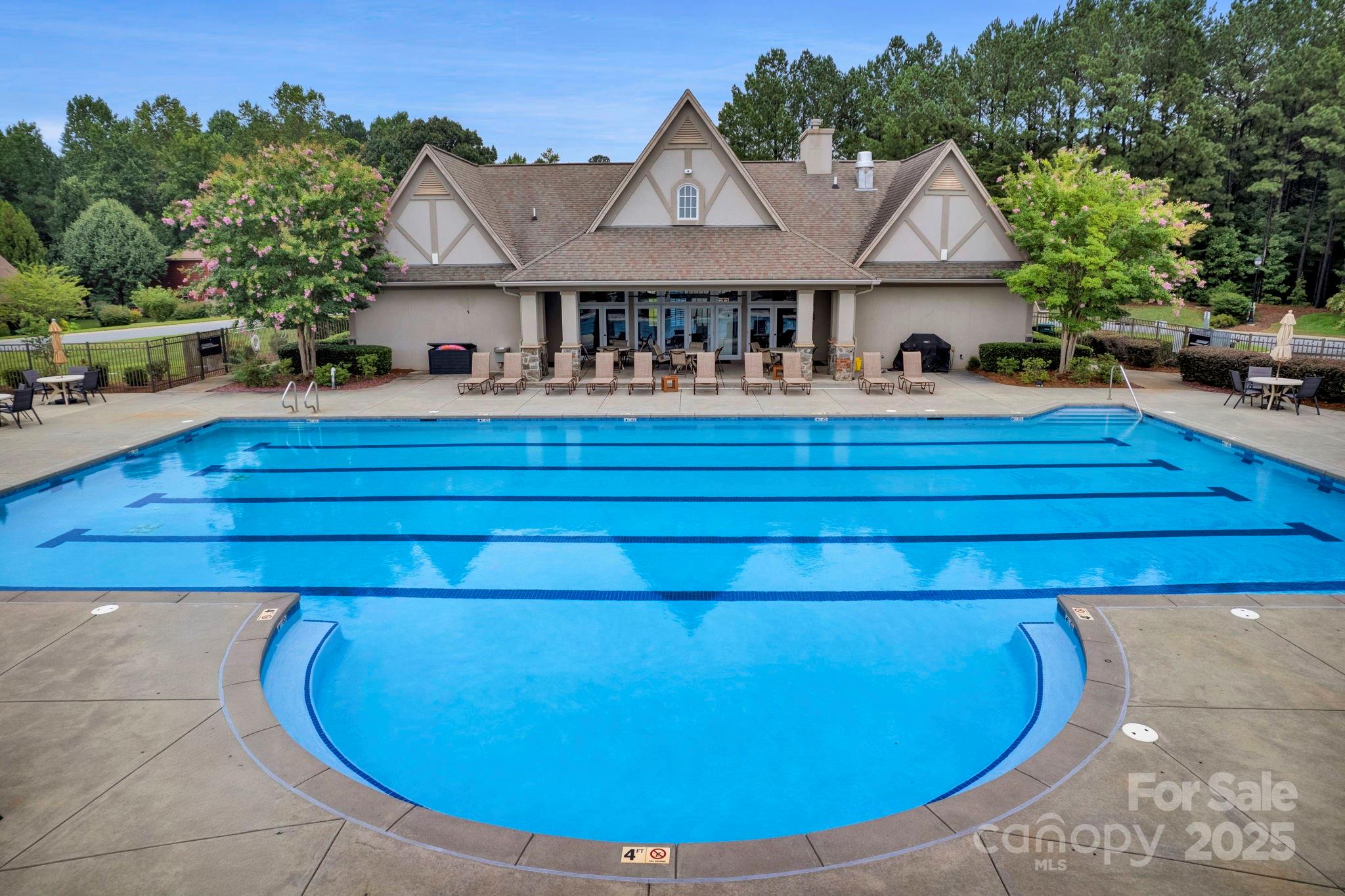 111 St Sophia Court Property Photo 41