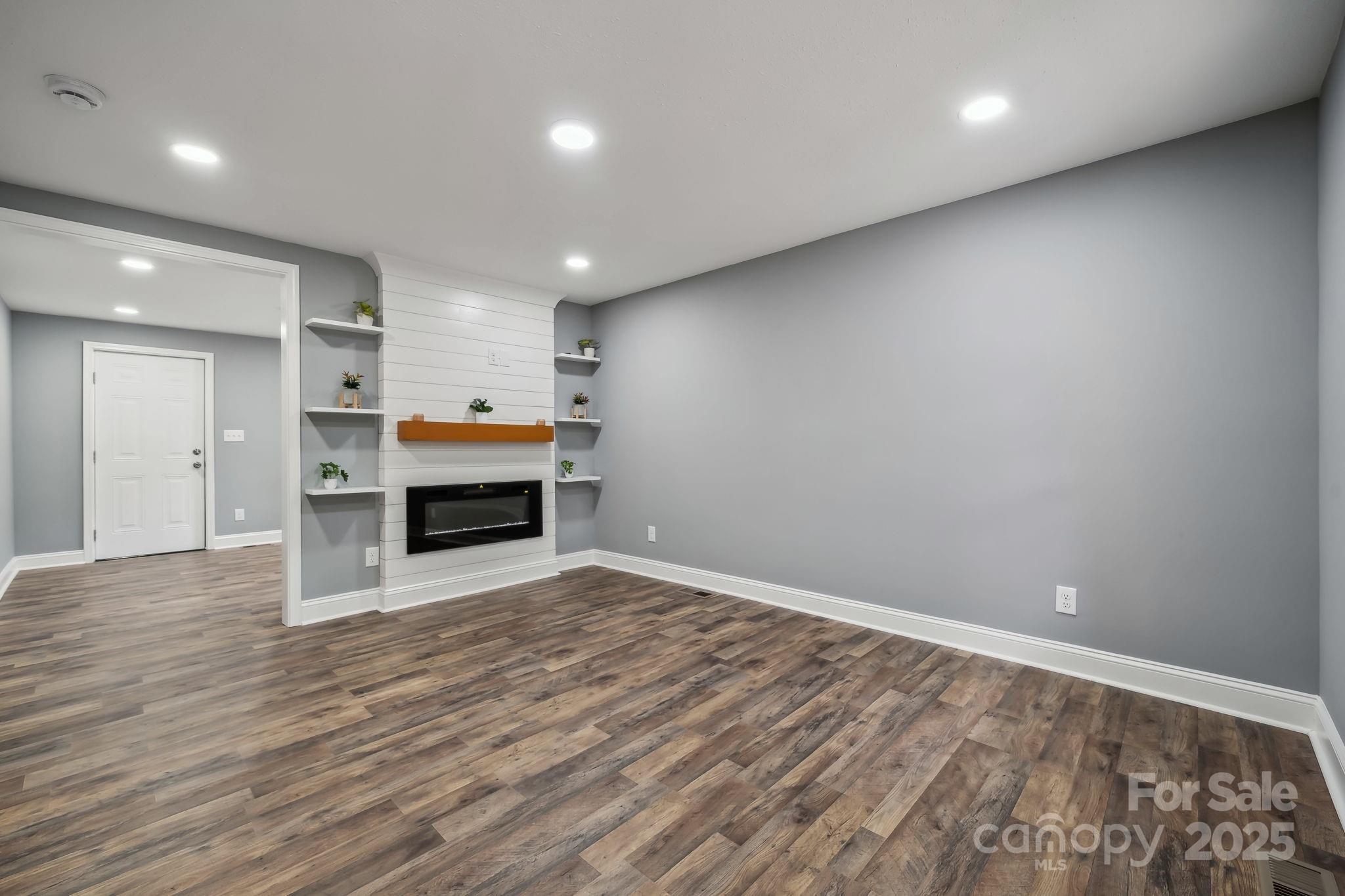 606 & 608 Hampton Road Property Photo 4