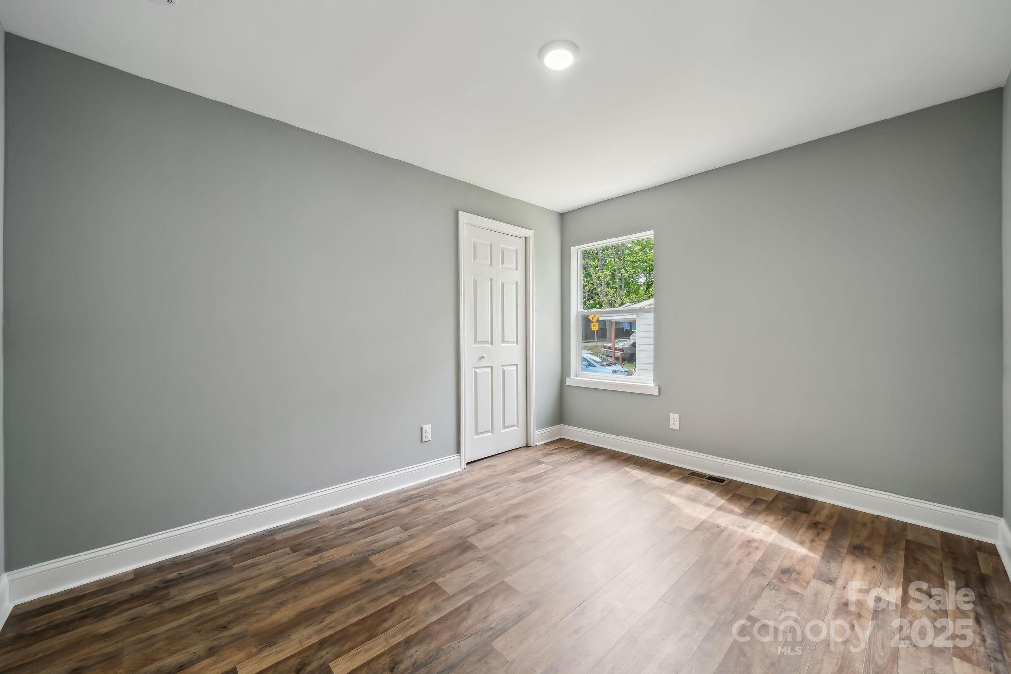 606 & 608 Hampton Road Property Photo 18