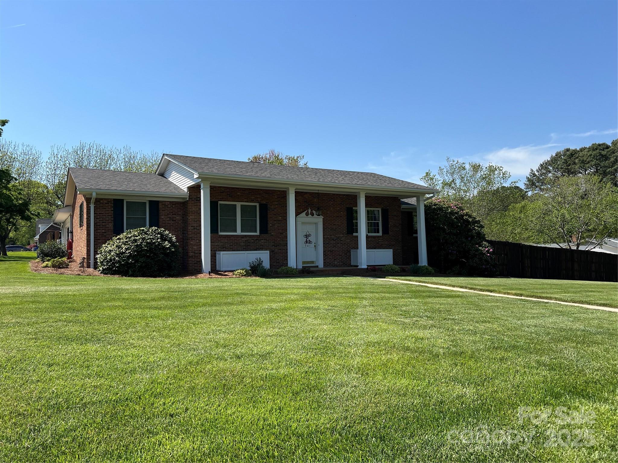 901 Ridge Street Property Photo