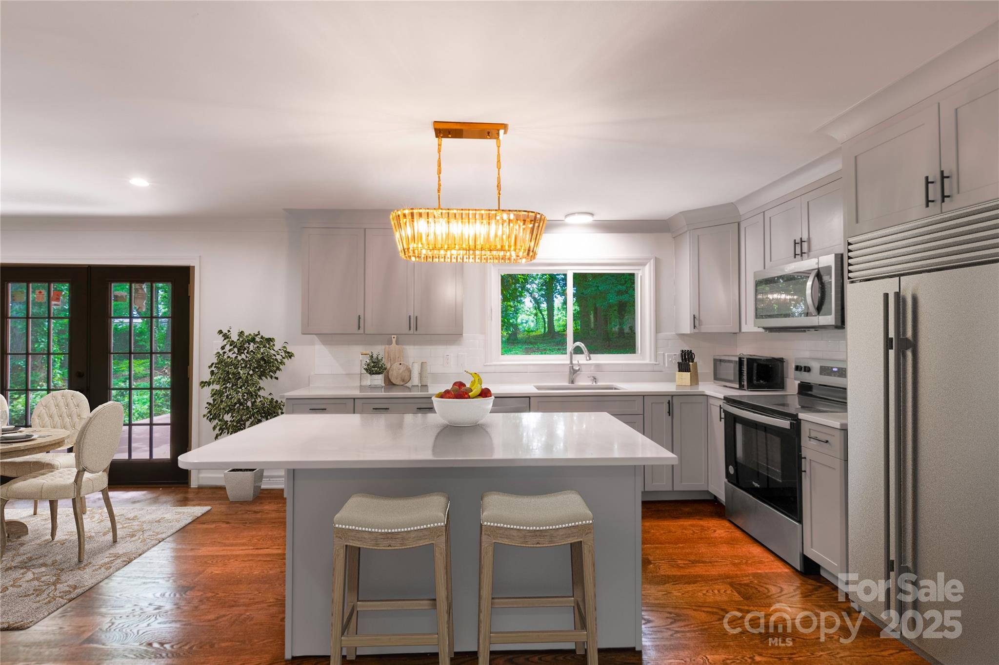 2601 Pinewood Road Property Photo 8