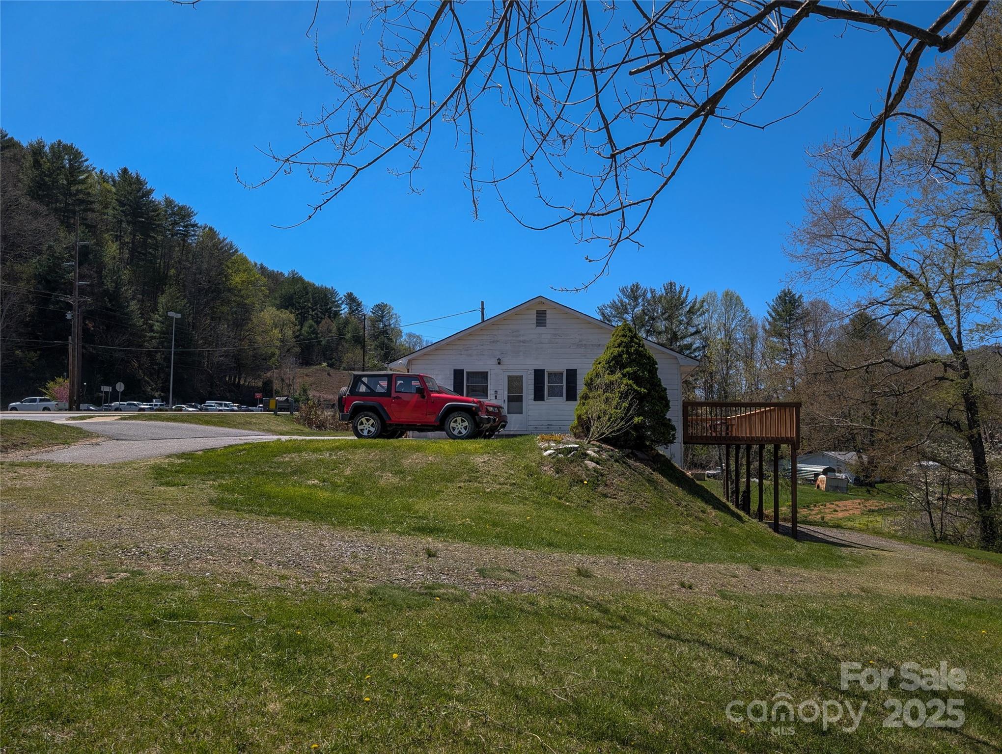 411 E Us Highway 19e Bypass Property Photo 11