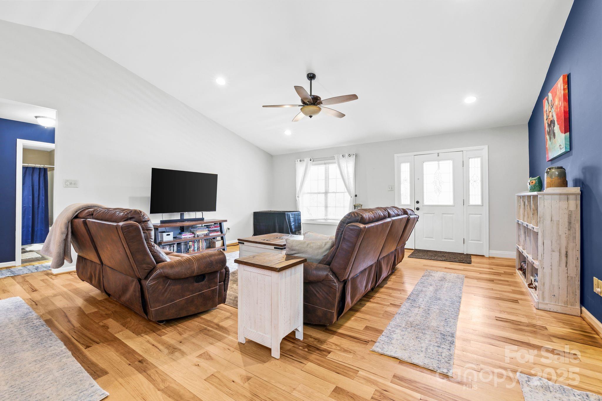 131 Fieldhaven Place Property Photo 12