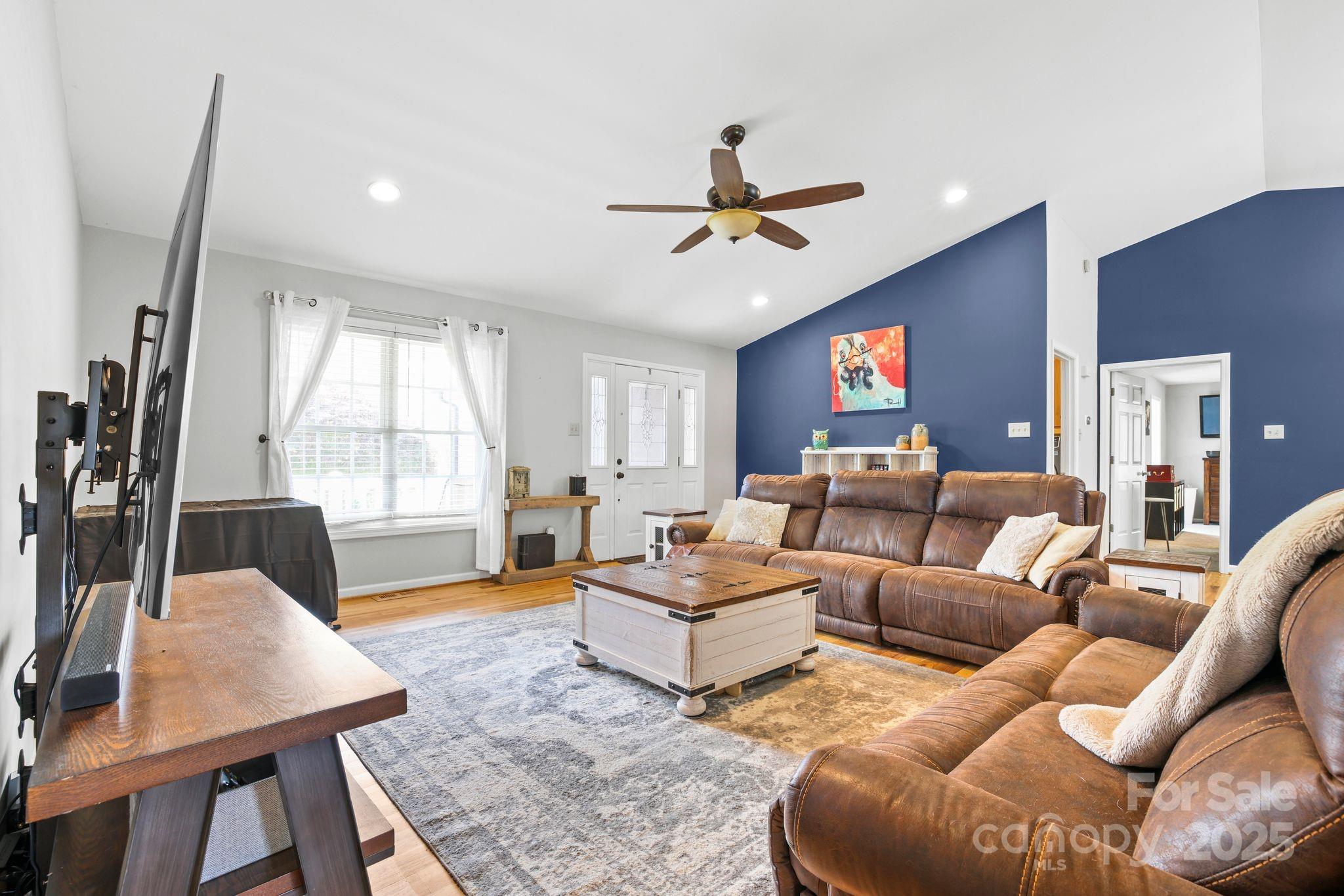 131 Fieldhaven Place Property Photo 13