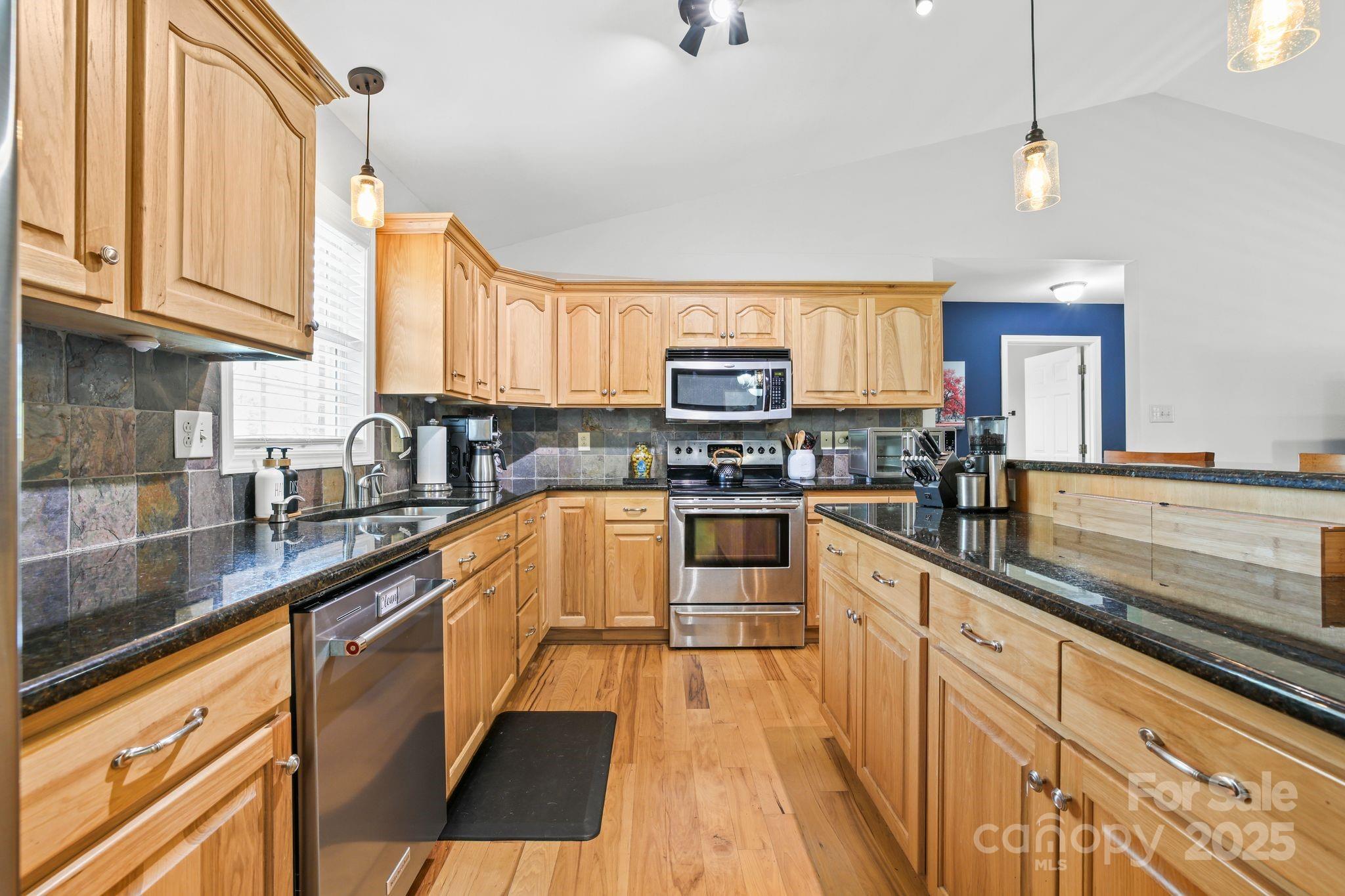 131 Fieldhaven Place Property Photo 15
