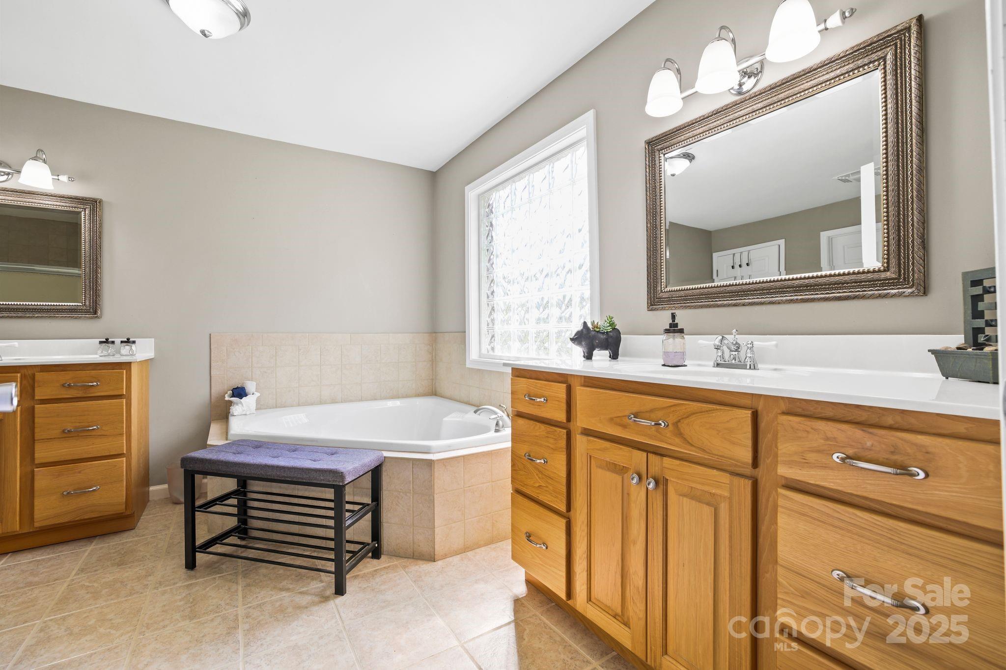 131 Fieldhaven Place Property Photo 22