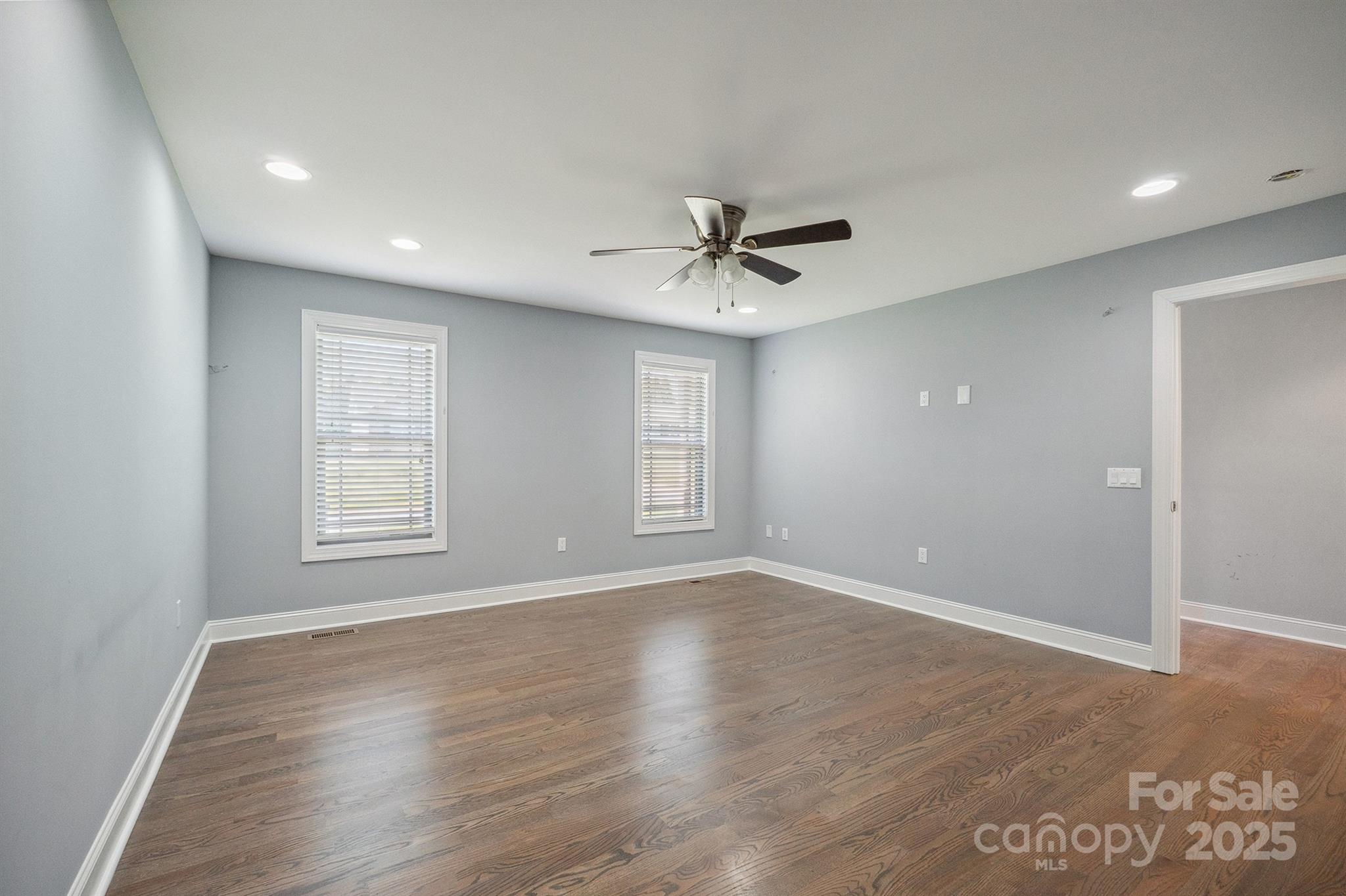 1592 Farmington Hills Drive Property Photo 14