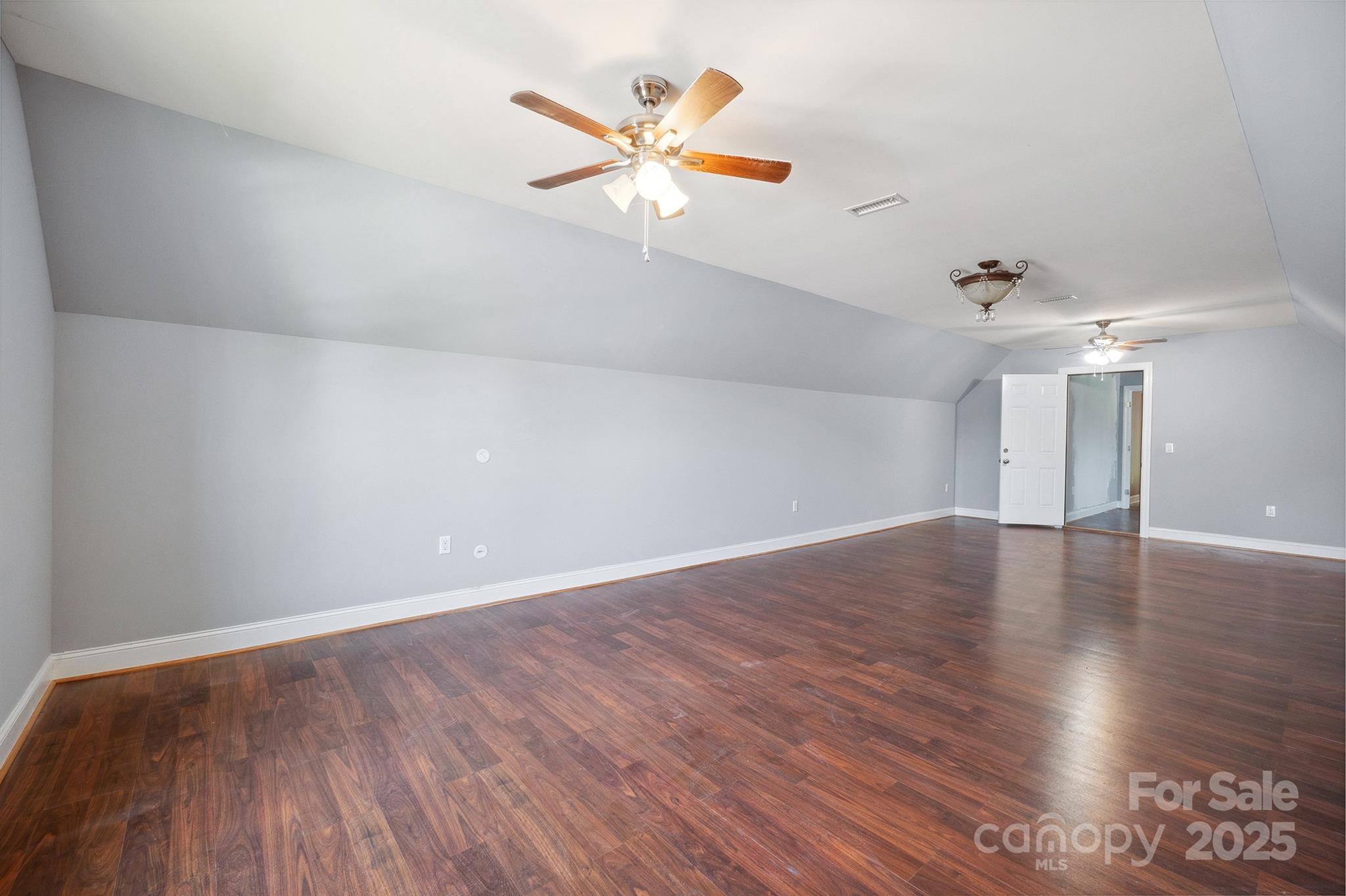 1592 Farmington Hills Drive Property Photo 21