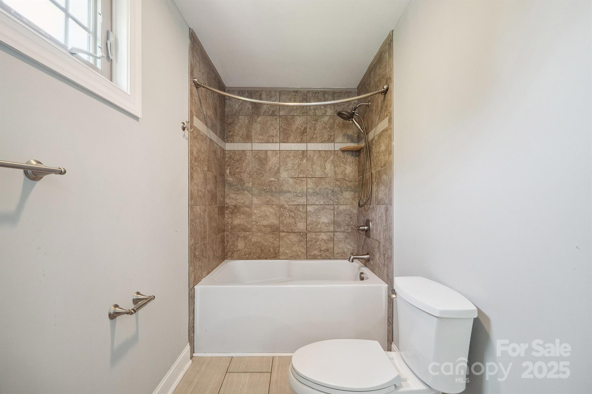 1592 Farmington Hills Drive Property Photo 24