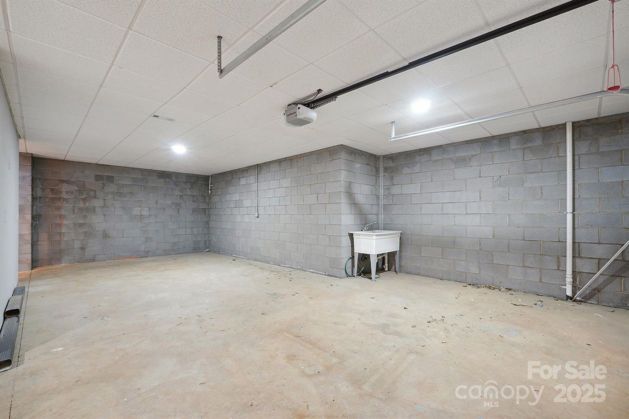 1592 Farmington Hills Drive Property Photo 28