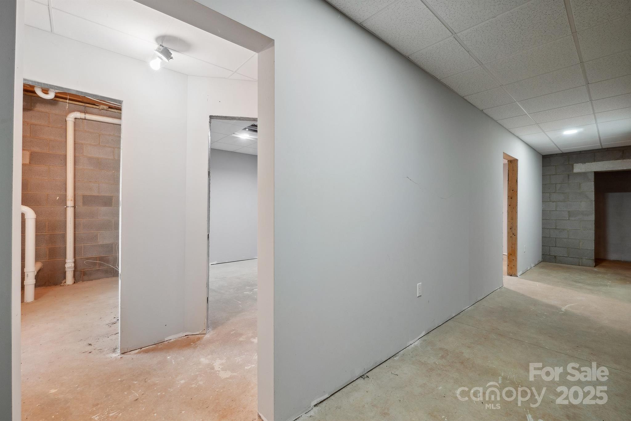 1592 Farmington Hills Drive Property Photo 29