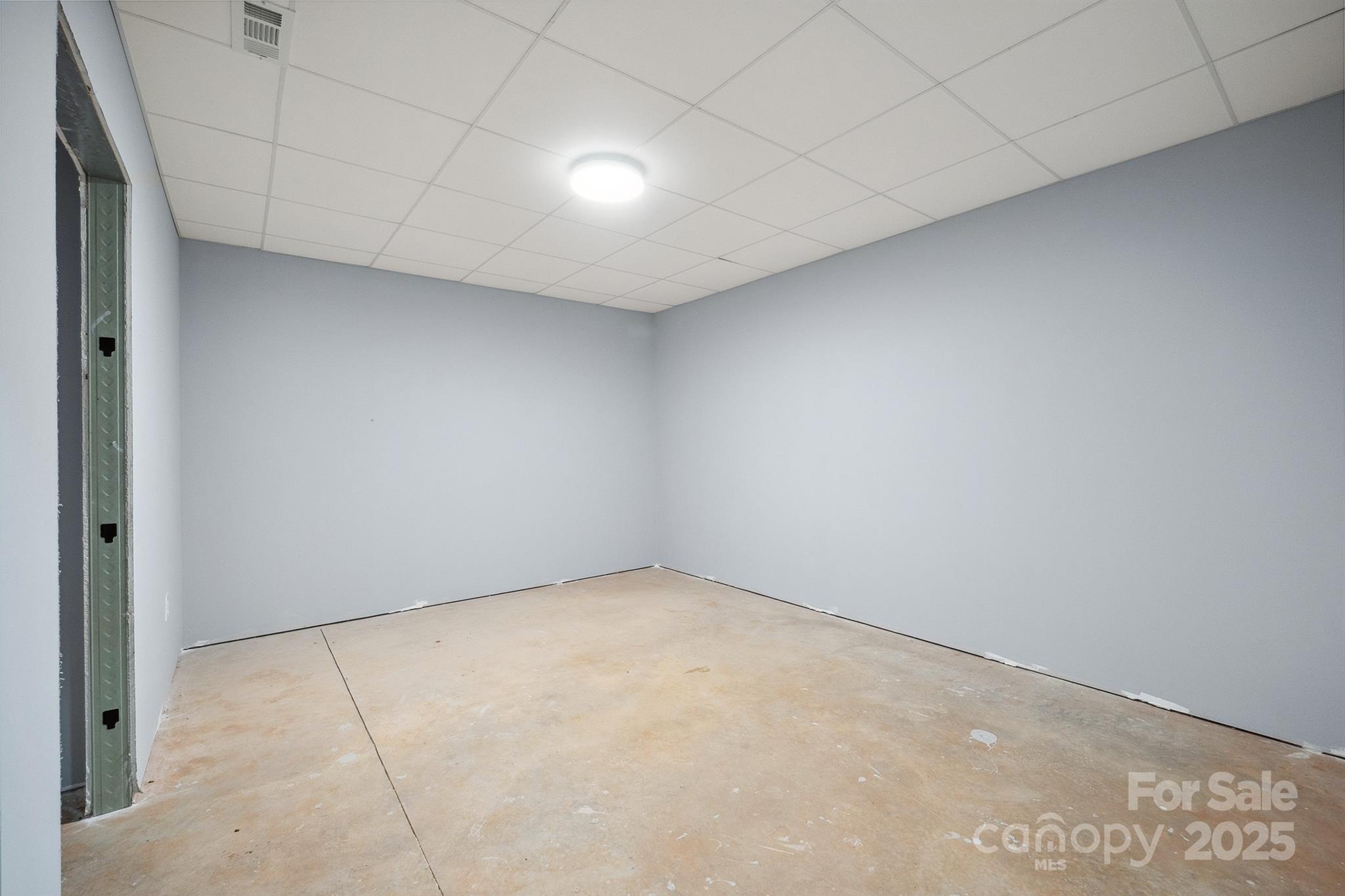 1592 Farmington Hills Drive Property Photo 32