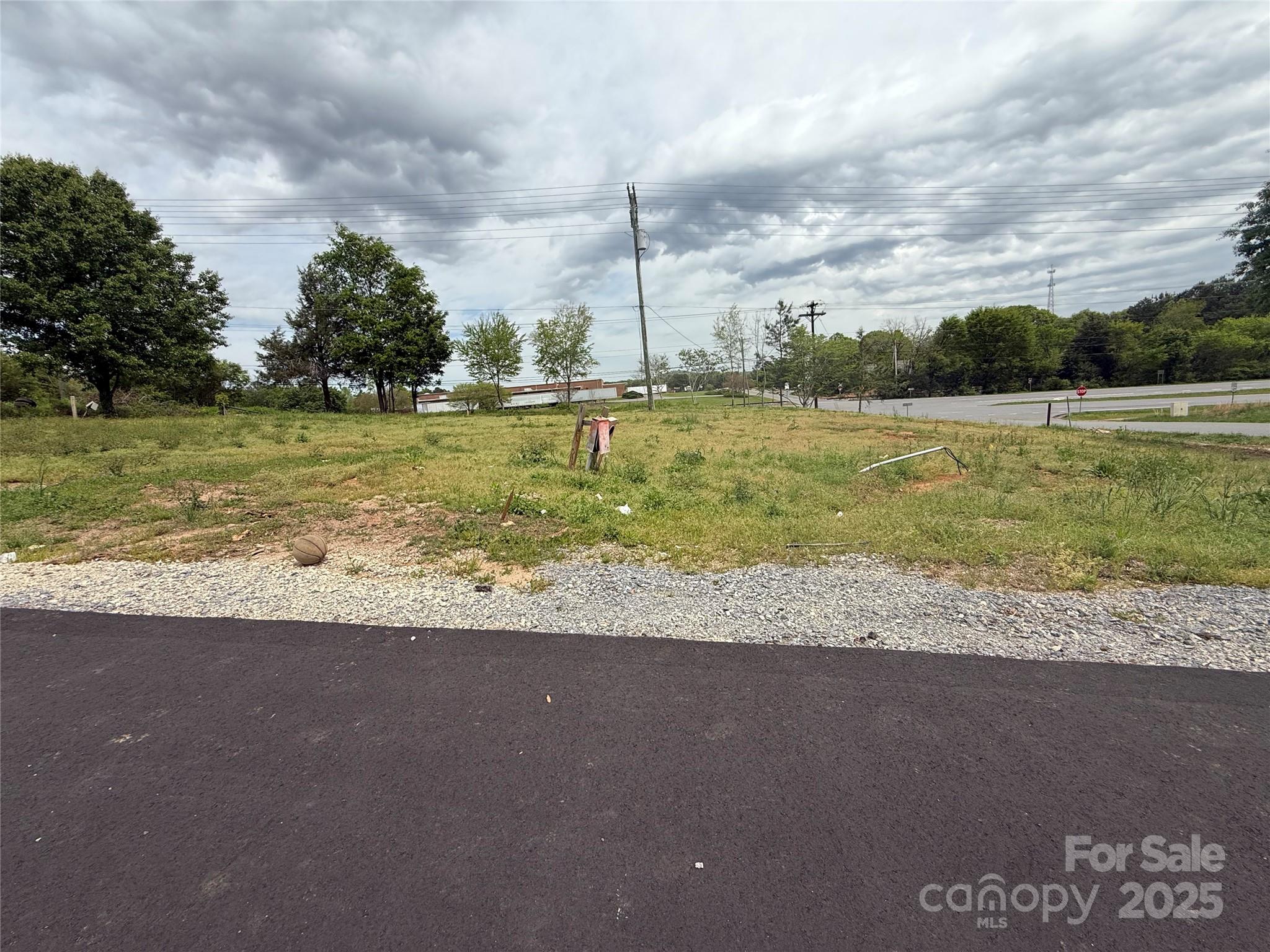 404 Elizabeth Lane Property Photo 1