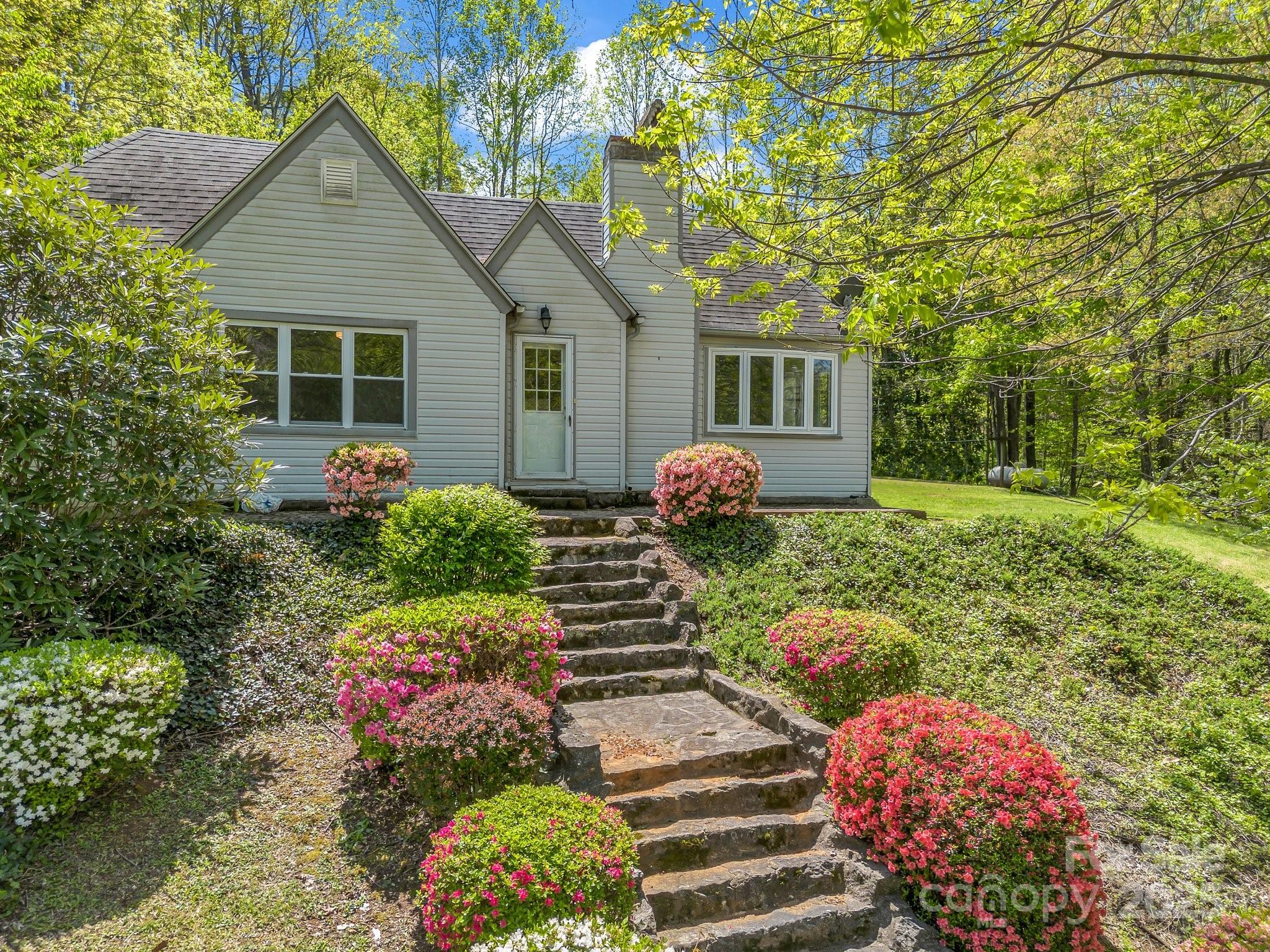 128 Washburn Road Property Photo