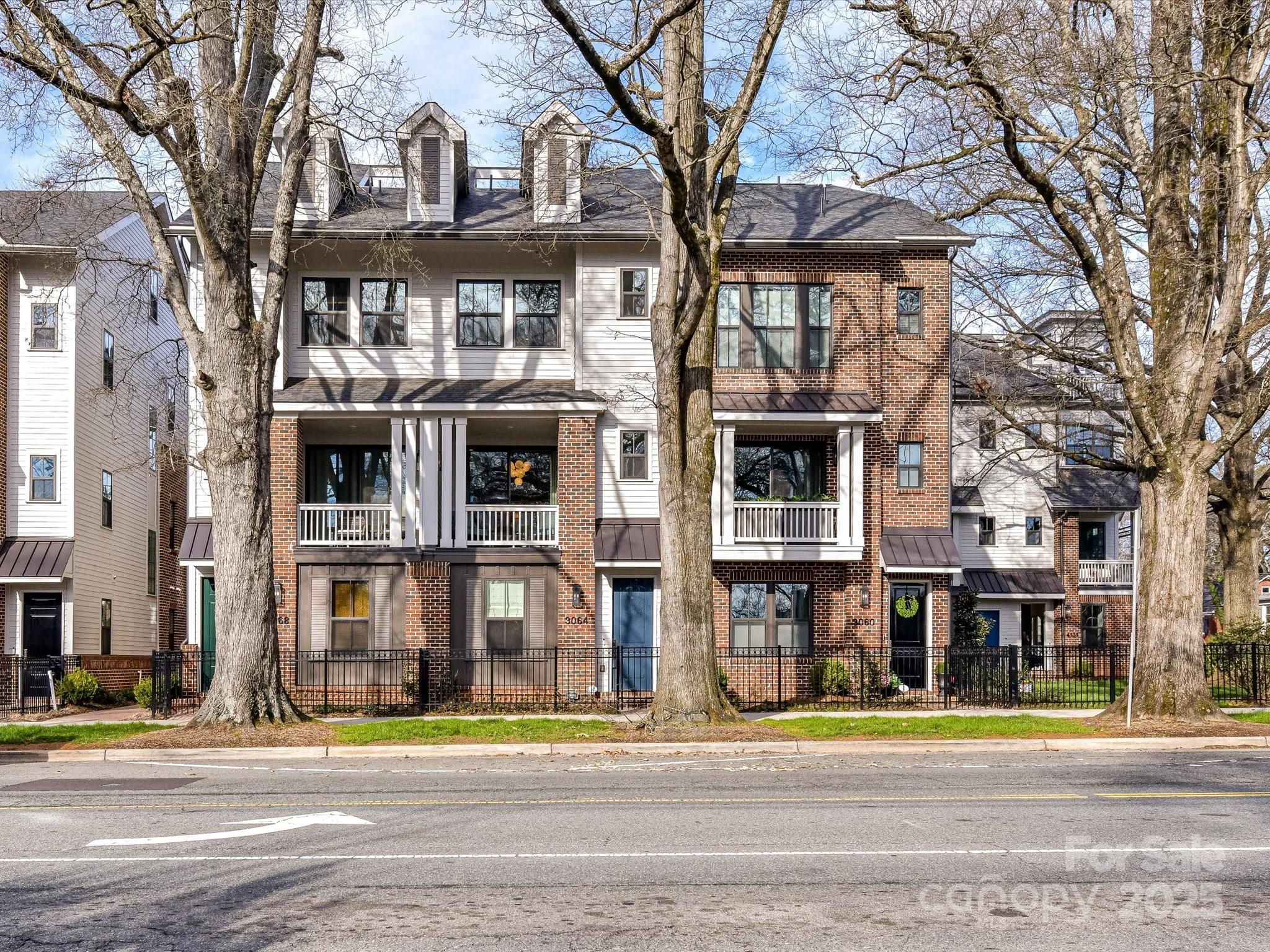 3064 Selwyn Avenue Property Photo