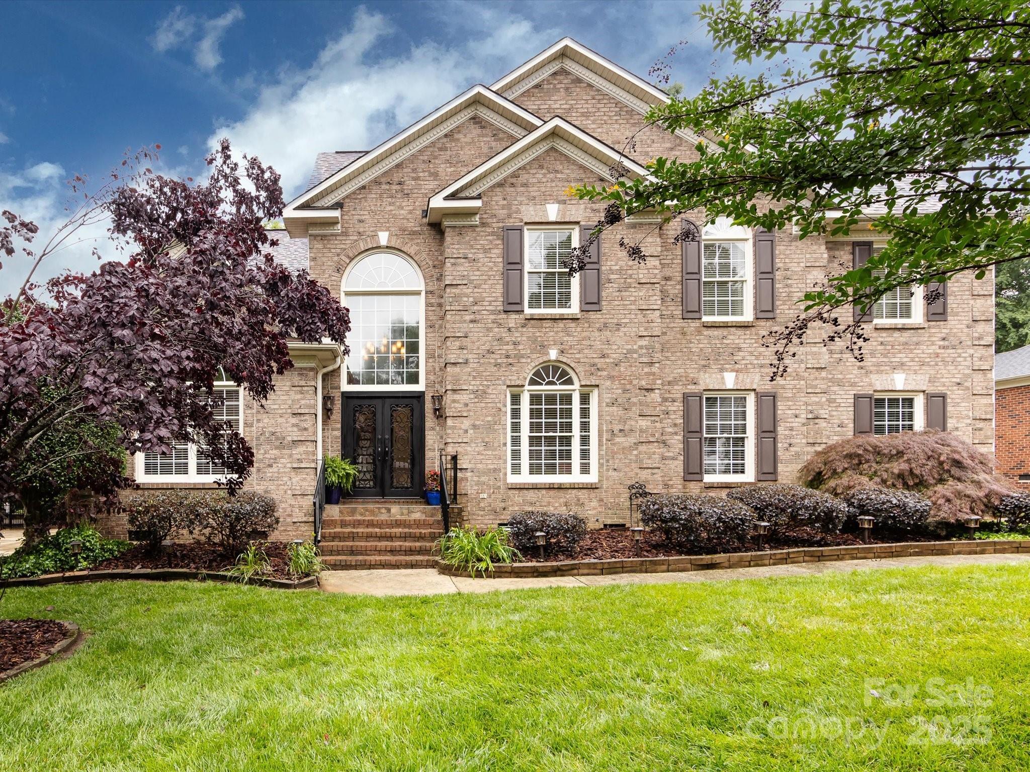 5621 Landale Court Property Photo 1