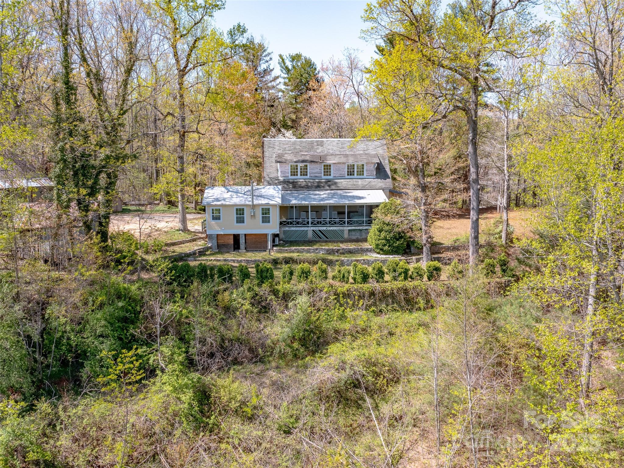 443 Shand Street Property Photo 2