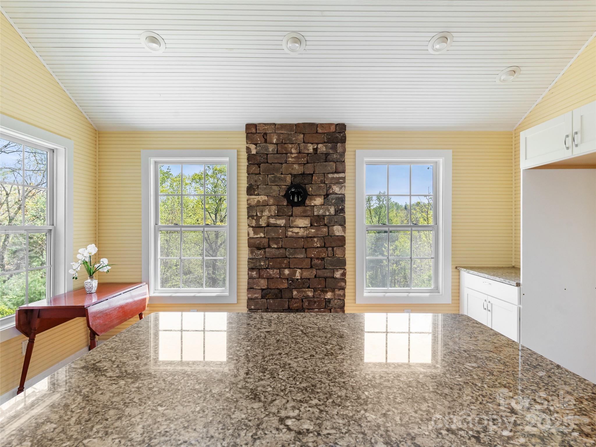 443 Shand Street Property Photo 8