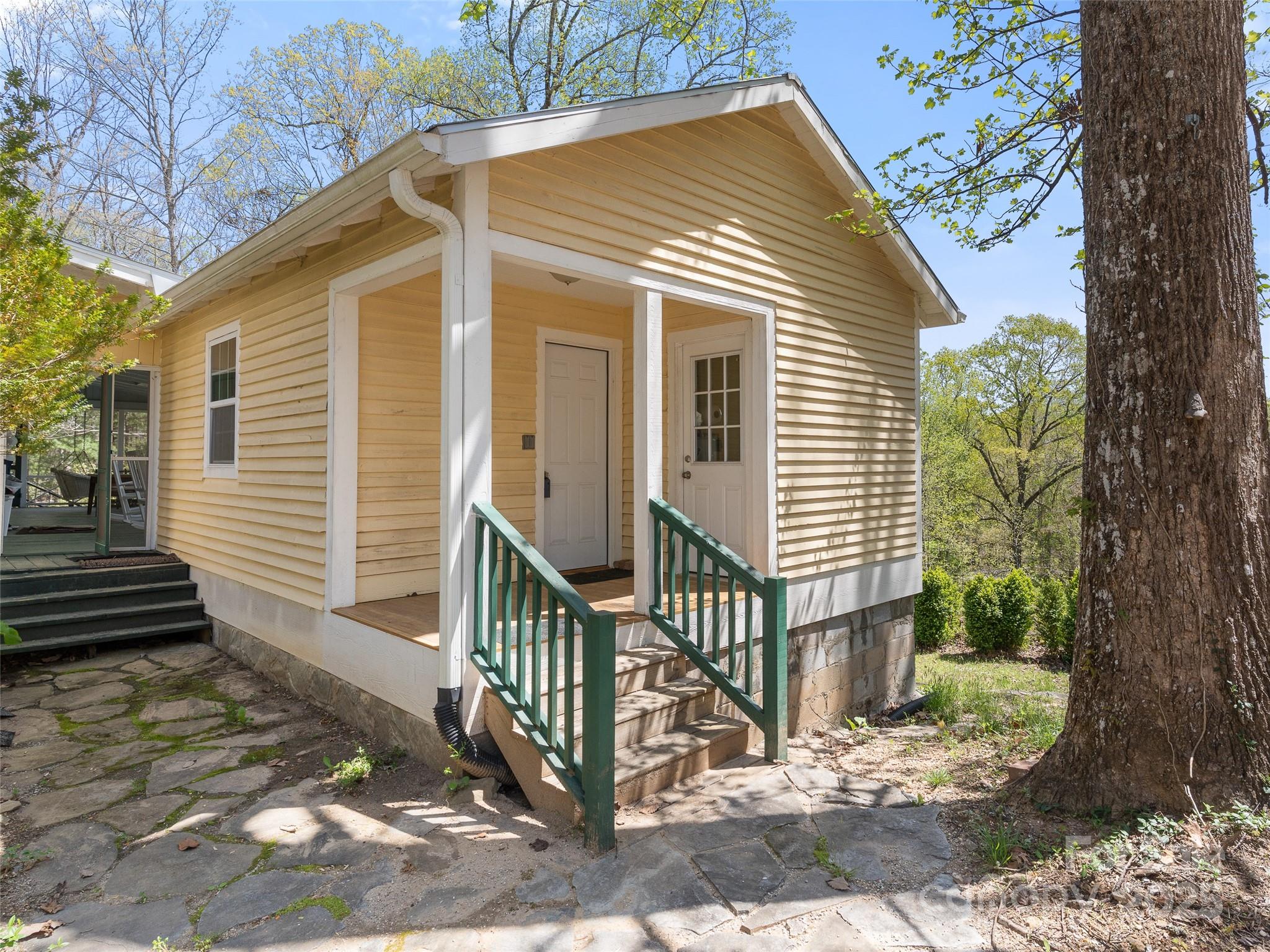 443 Shand Street Property Photo 10