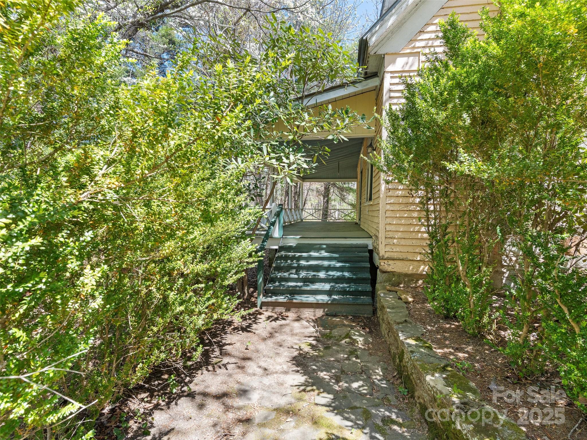443 Shand Street Property Photo 11